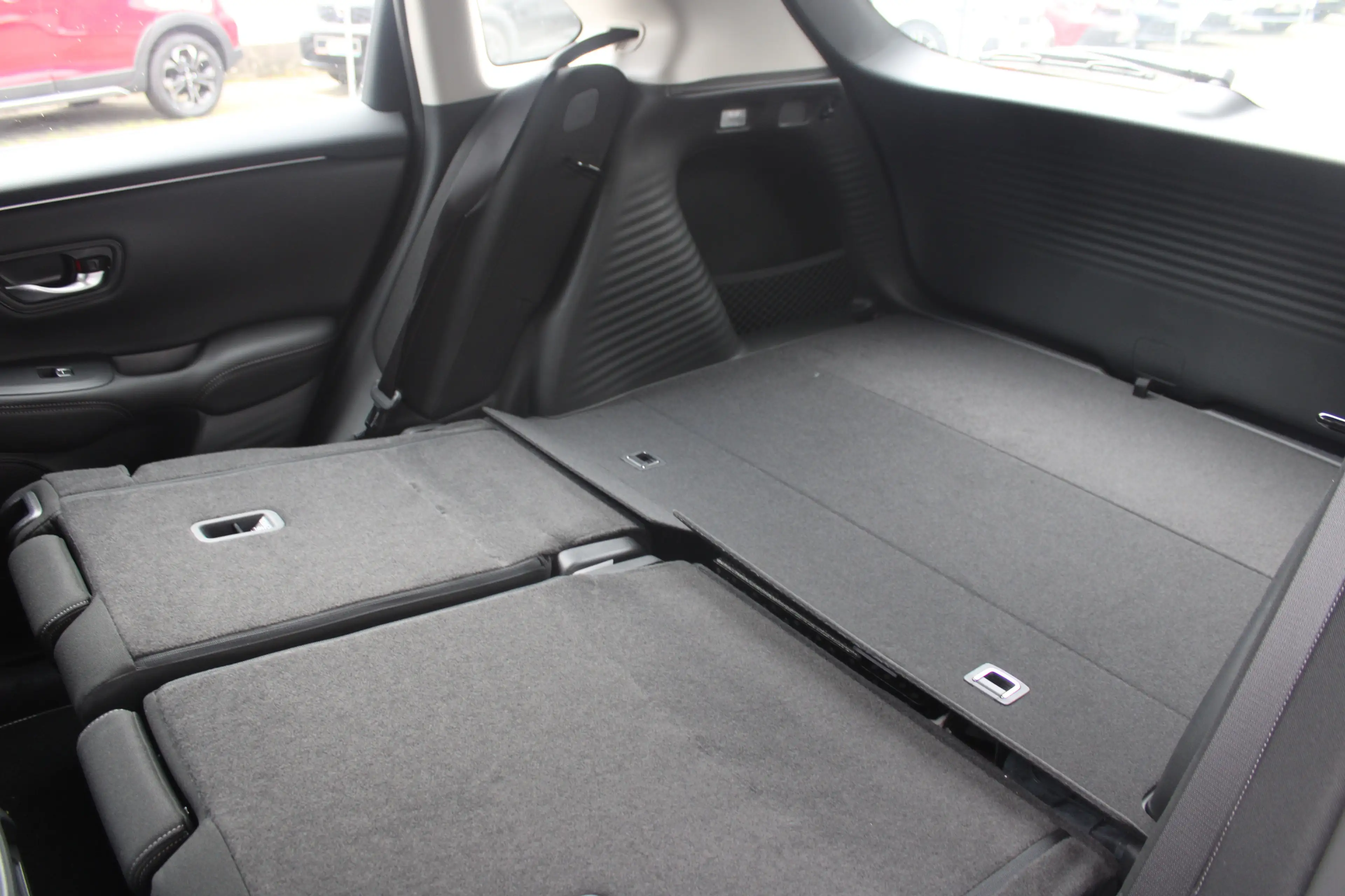 Honda ZR-V ZR-V e:HEV 2.0 i-MMD Hybrid Elegance — photo 13