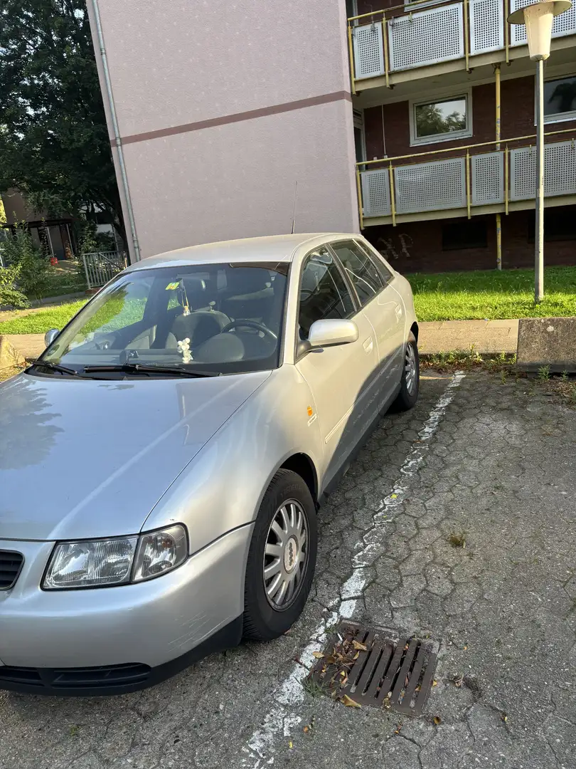 Audi A3 1.8 T quattro Attraction - 1
