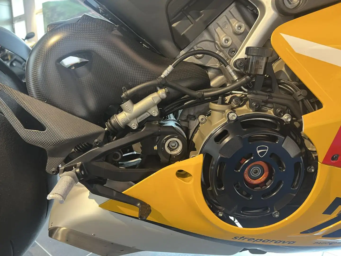 Ducati Panigale V4 V4R Rosso - 2