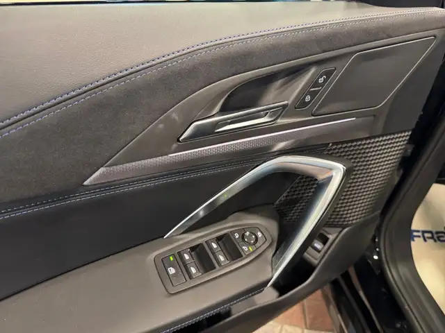 BMW X1 view 9