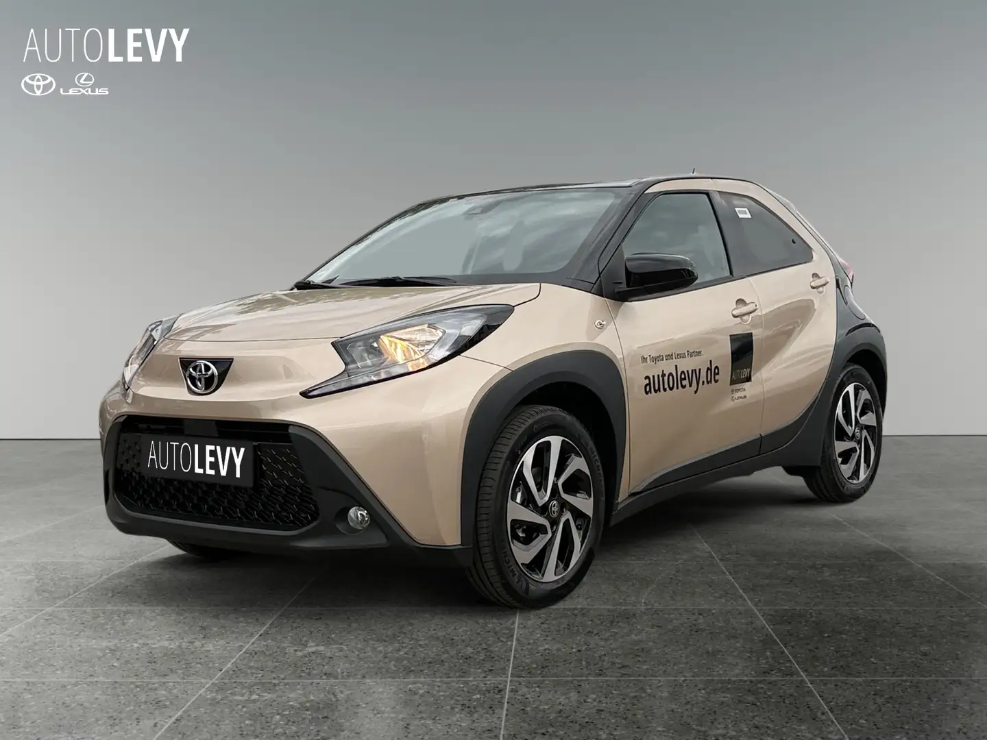Toyota Aygo X 1.0 l Teamplayer CVT RFK+Carplay+SOFORT Beige - 2