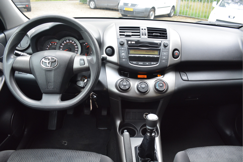 Toyota RAV 4 2.0 VVTi Comfort 2WD Airco Trekhaak — photo 2