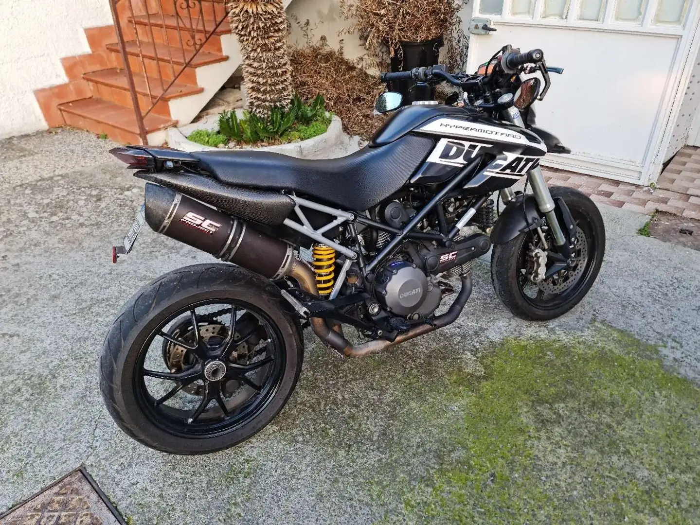 Ducati Hypermotard 796 - 2