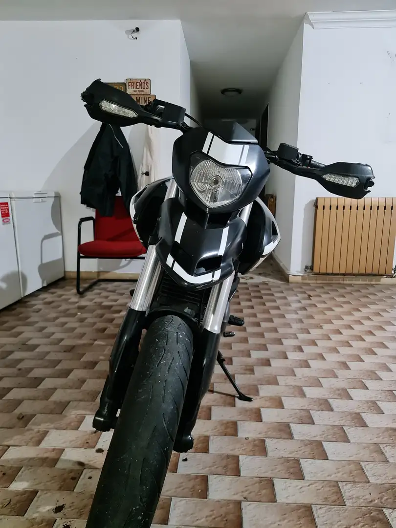 Ducati Hypermotard 796 - 1