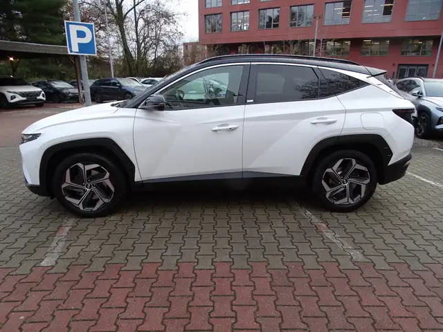 Hyundai Tucson view 3