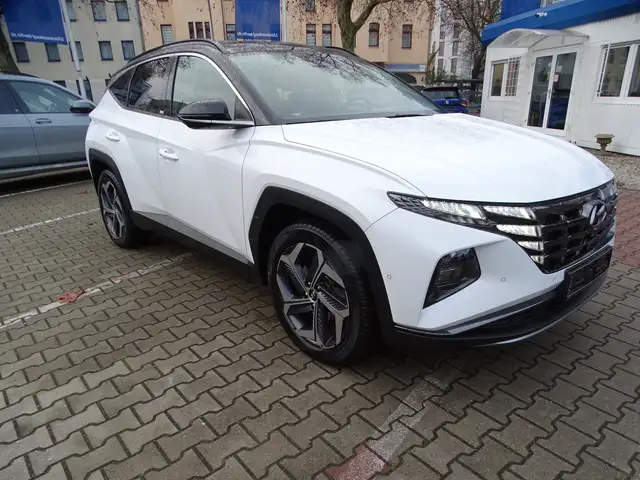 Hyundai Tucson view 4