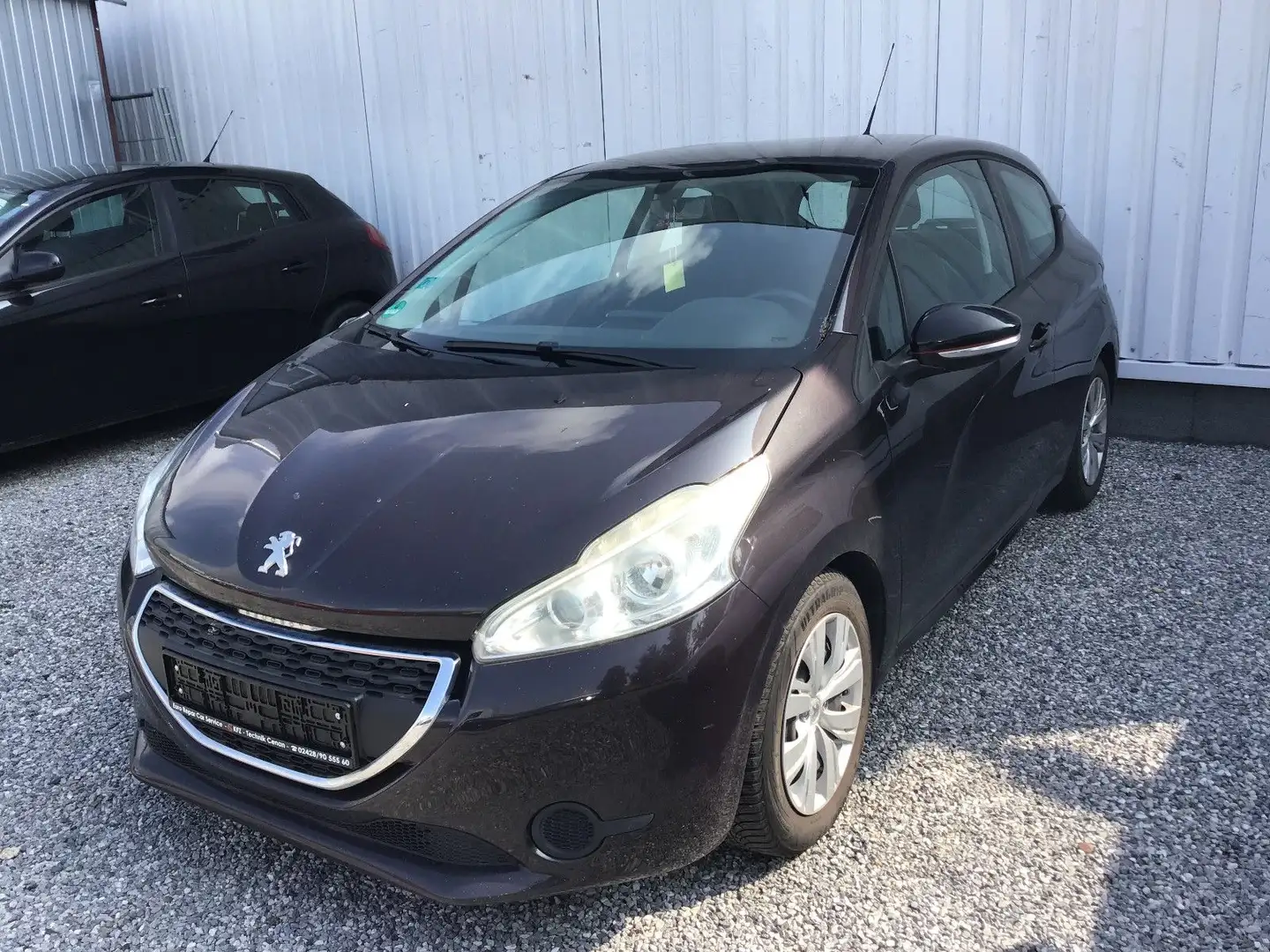Peugeot 208 Active Schwarz - 1