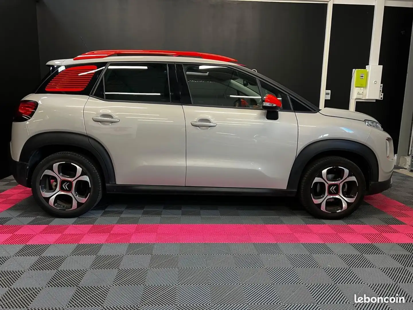 Citroen C3 Aircross PureTech 110 SS EAT6 Shine-TOIT OUVRANT CAMERA 360 Beige - 2
