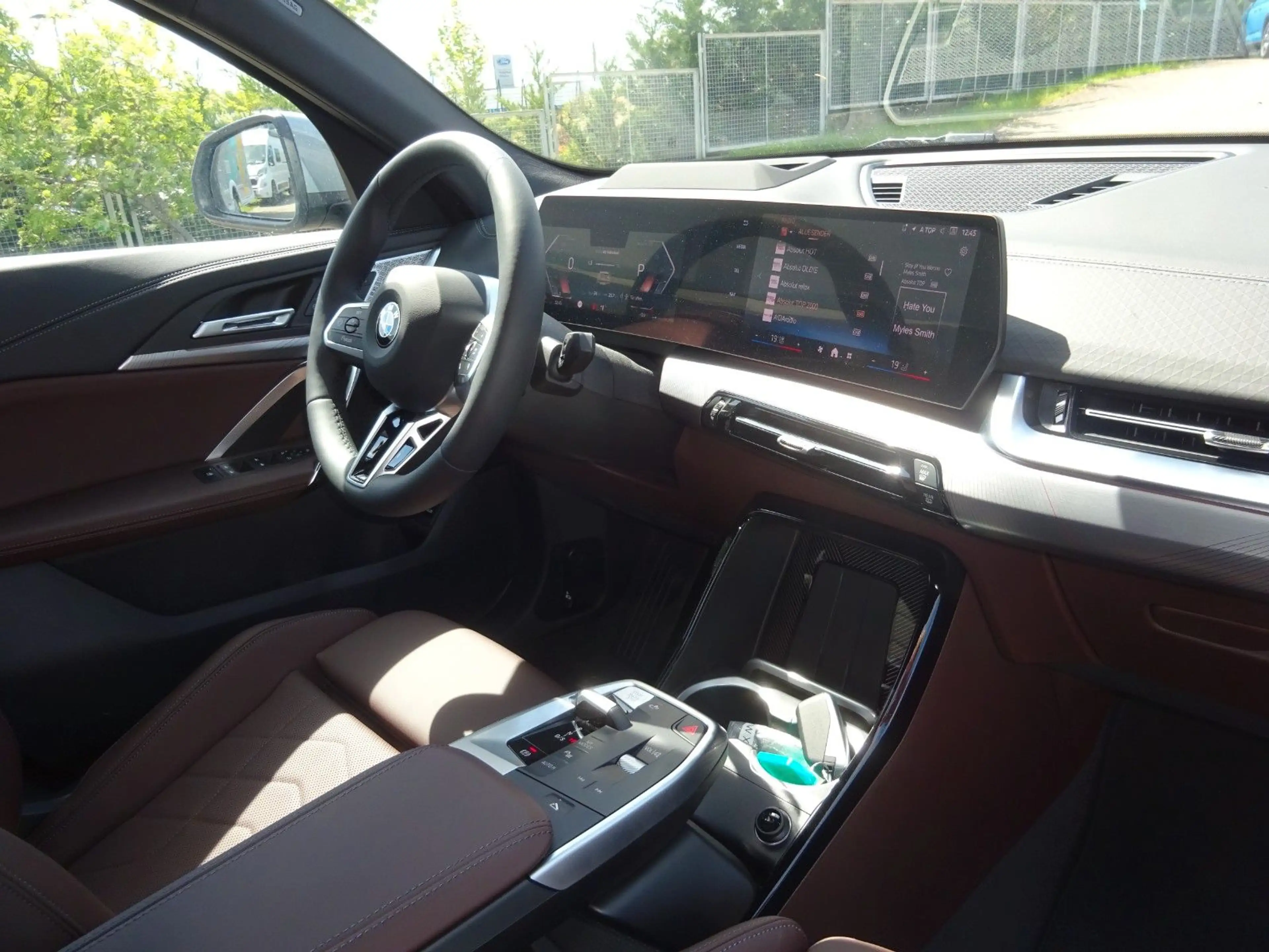 BMW X2 20 i sDrive M Sport Panorama 21-Zoll — photo 12