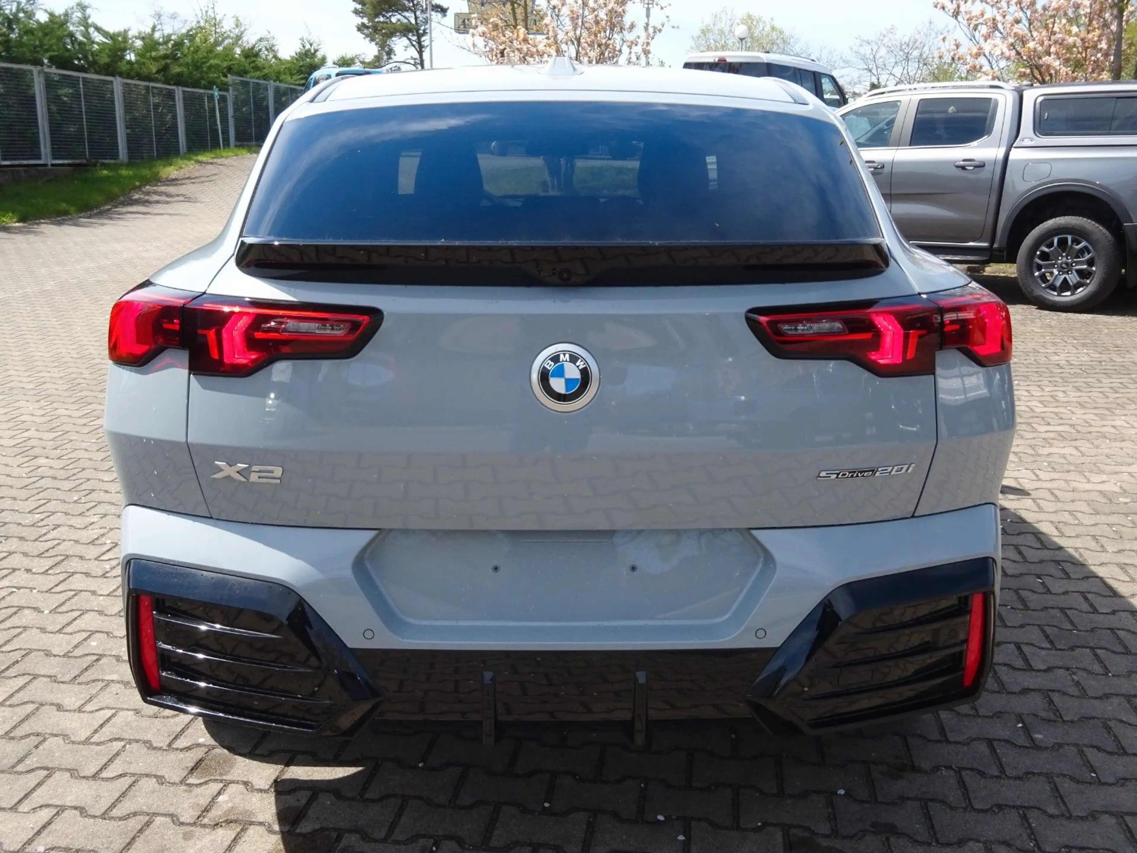 BMW X2 20 i sDrive M Sport Panorama 21-Zoll — photo 4