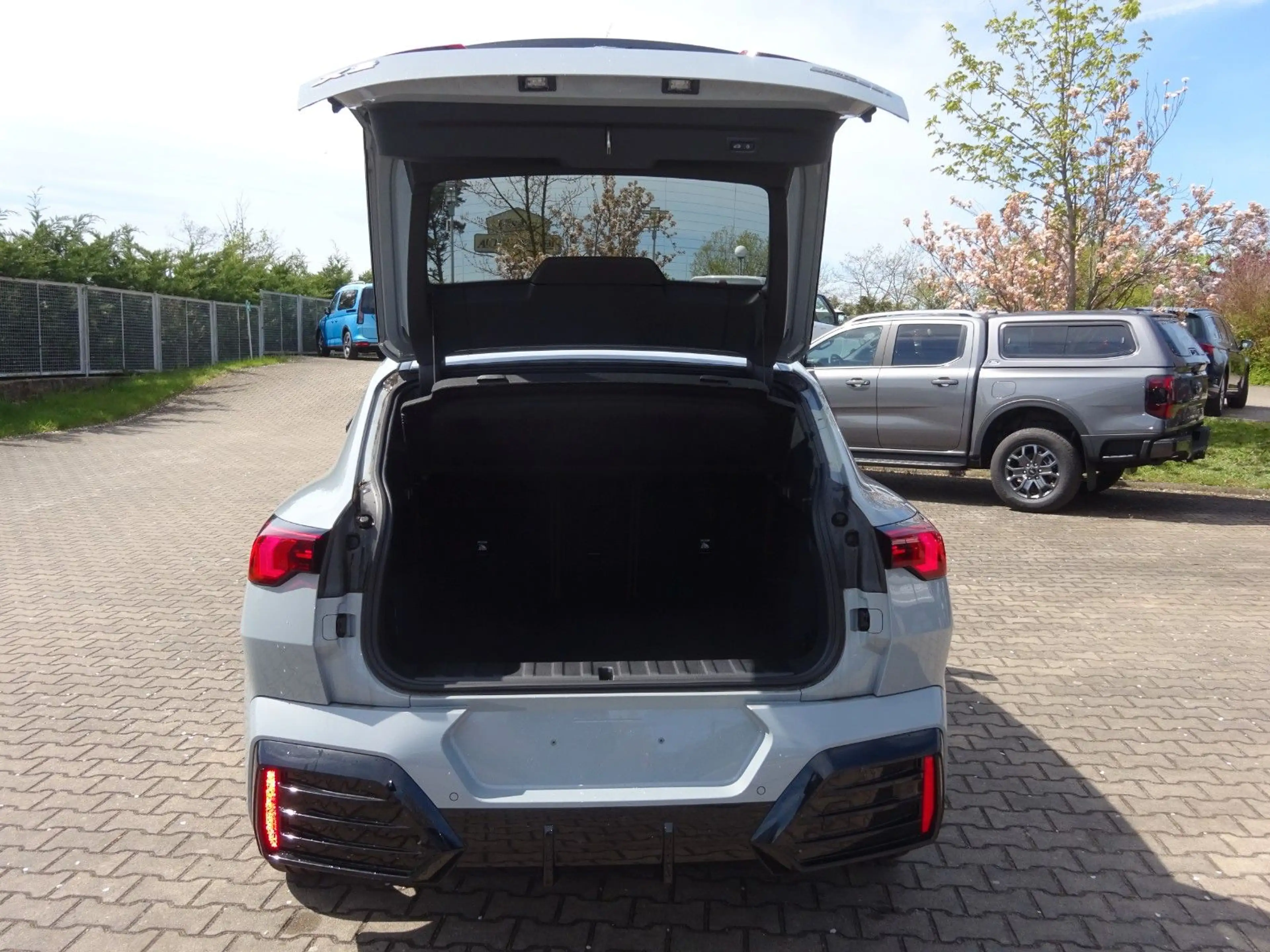 BMW X2 20 i sDrive M Sport Panorama 21-Zoll — photo 5