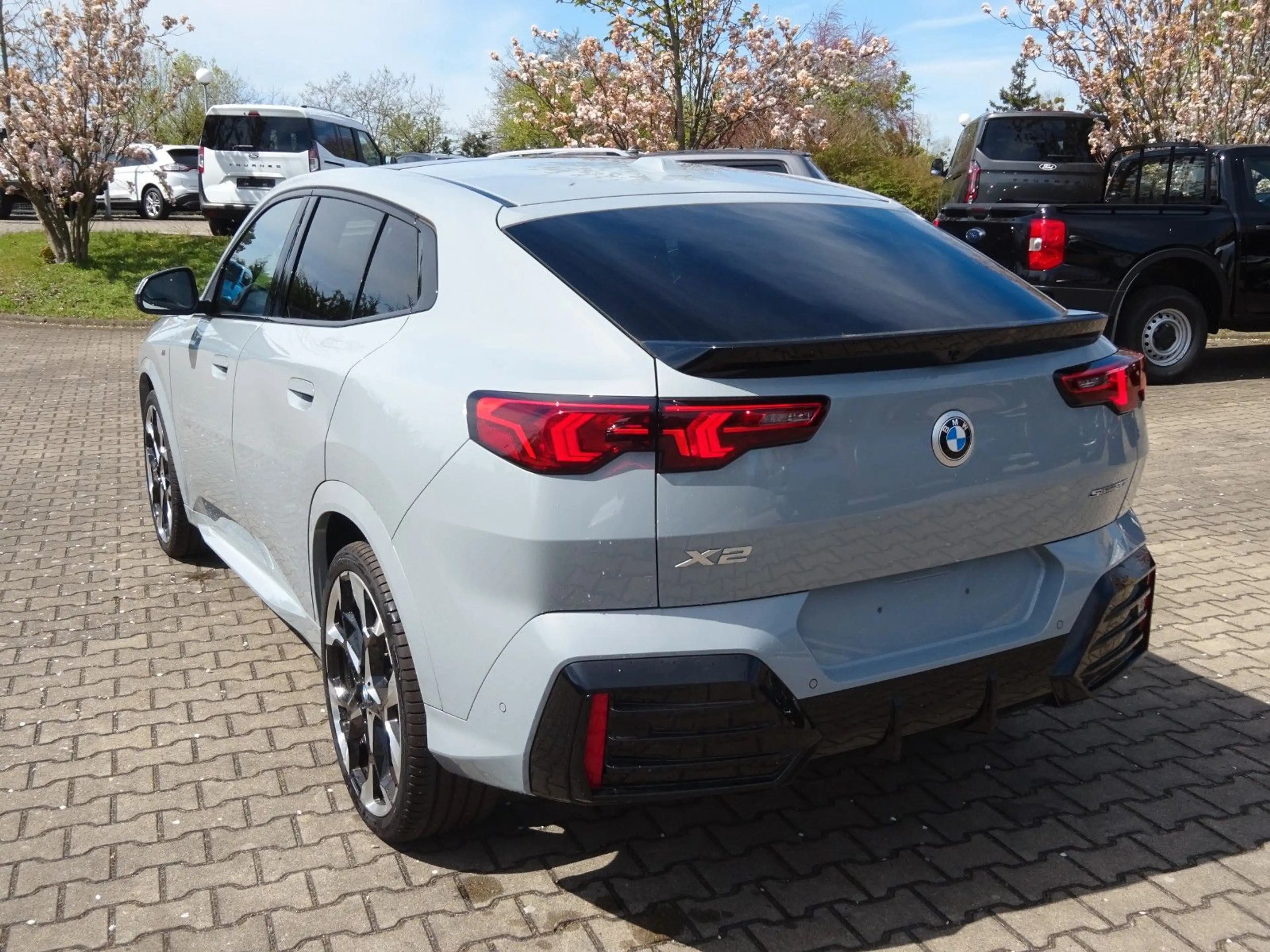 BMW X2 20 i sDrive M Sport Panorama 21-Zoll — photo 3