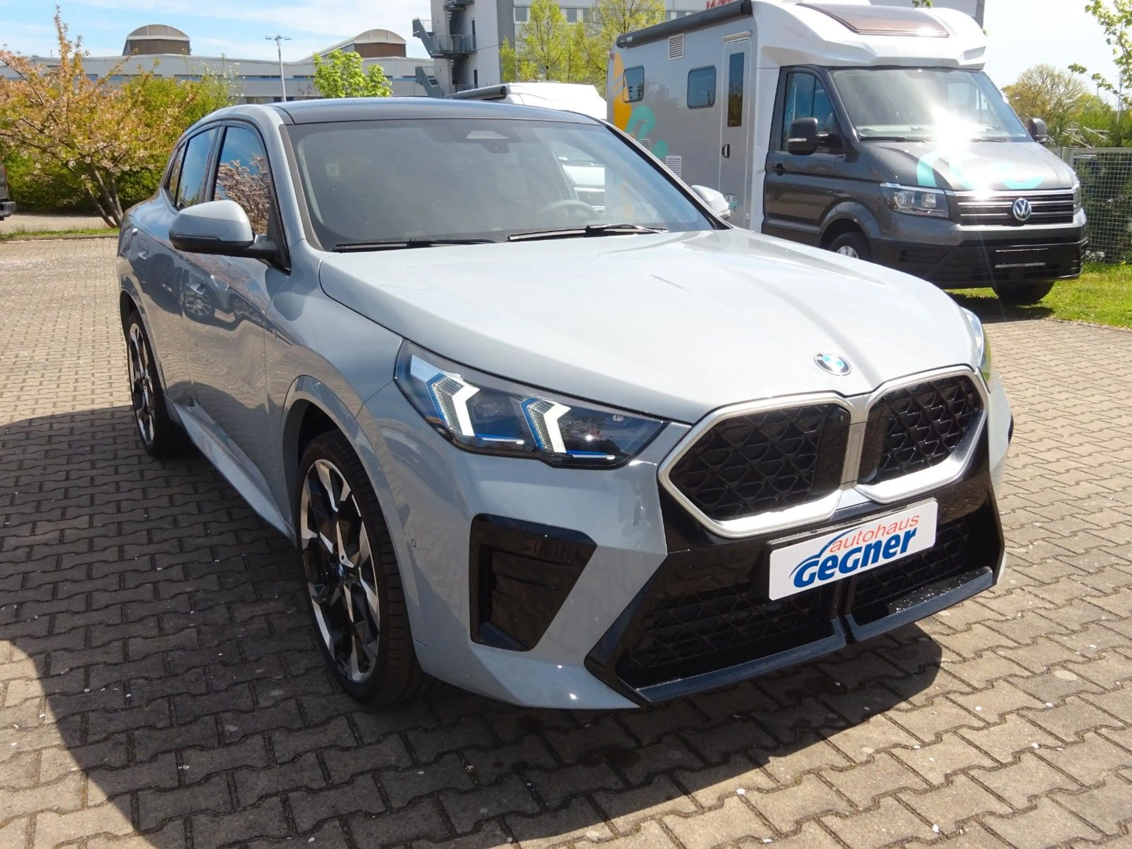 BMW X2 20 i sDrive M Sport Panorama 21-Zoll — photo 10