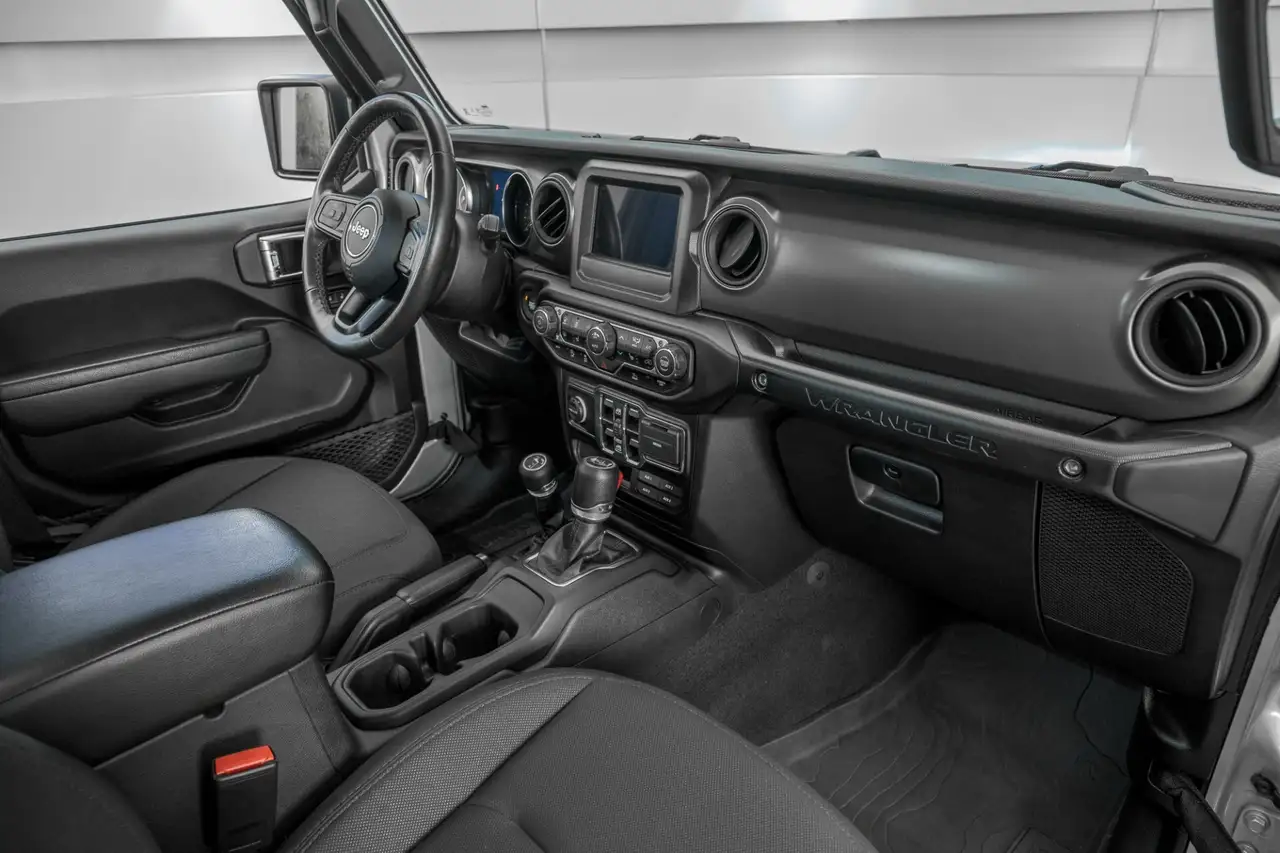 Jeep Wrangler снимка Jeep Wrangler