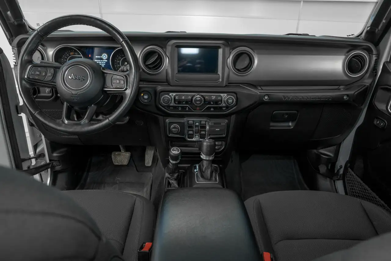 Jeep Wrangler снимка Jeep Wrangler