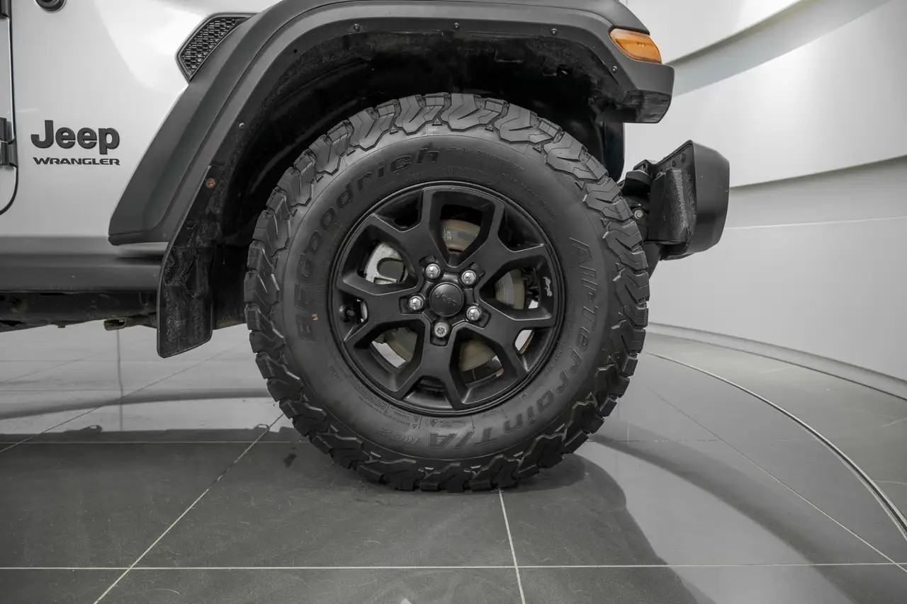 Jeep Wrangler снимка Jeep Wrangler