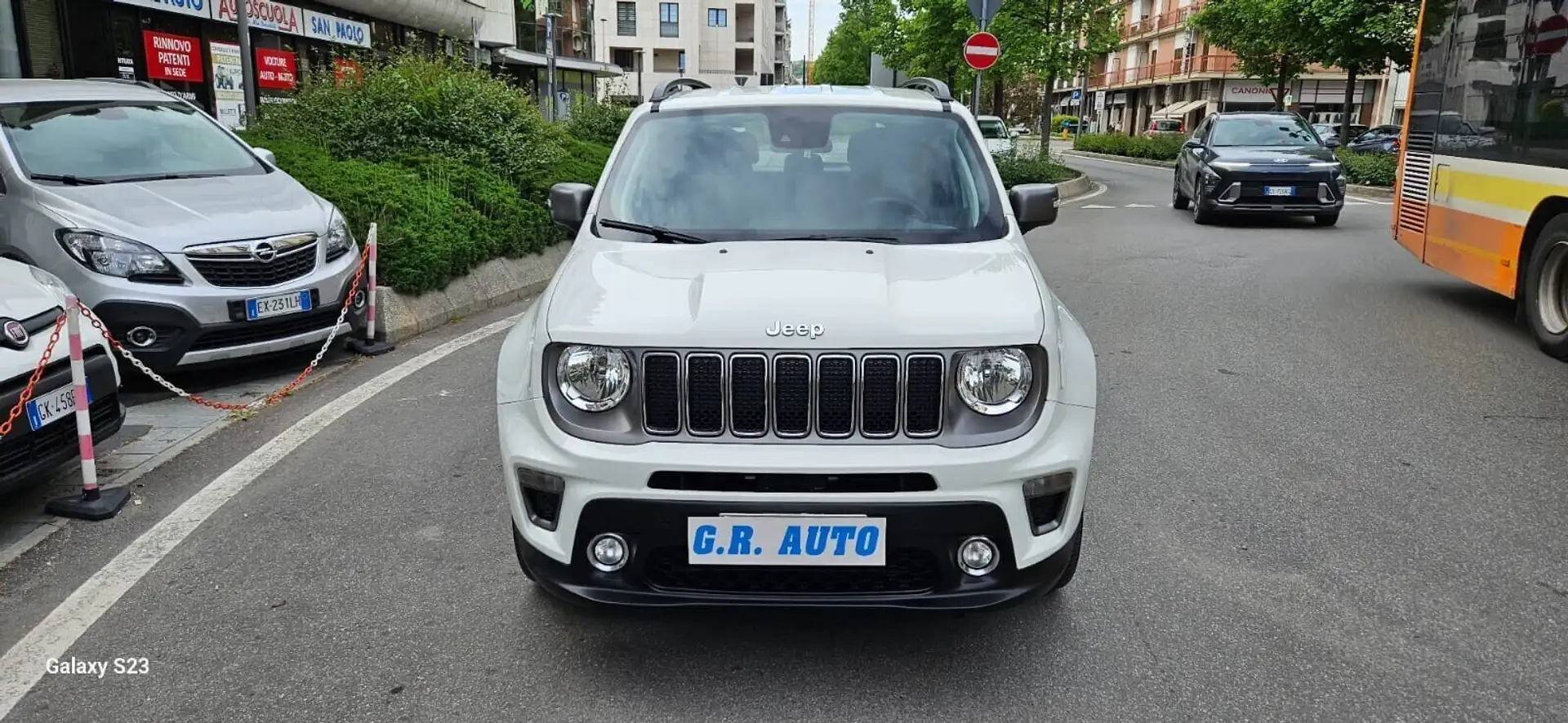 Jeep Renegade 1.3 T4 190CV PHEV 4xe AT6 Limited Weiß - 1