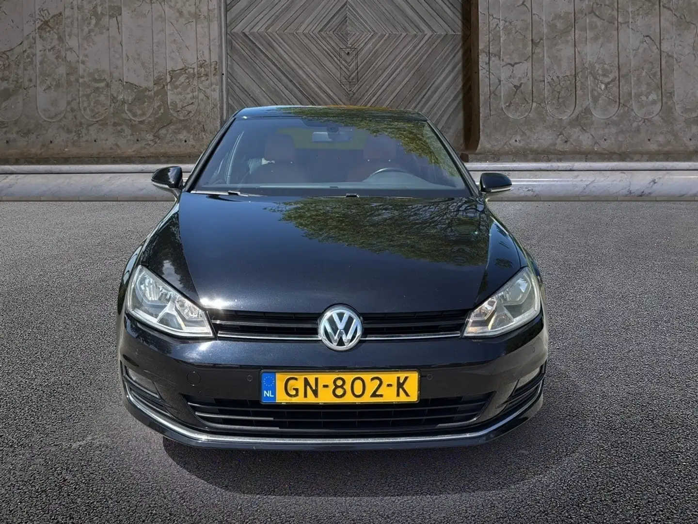 Volkswagen Golf 1.2 TSI Edition Connected, leer, navi Zwart - 2