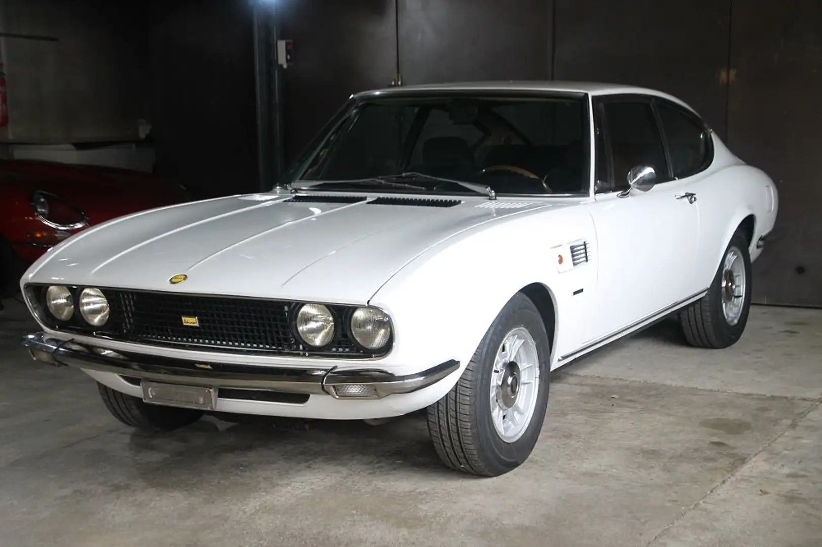 Fiat Dino 2400 Coupe Wit - 1