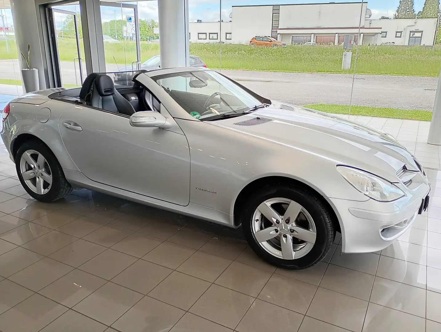 Mercedes-Benz SLK SLK 200 KOMPRESSOR Šedá - 1