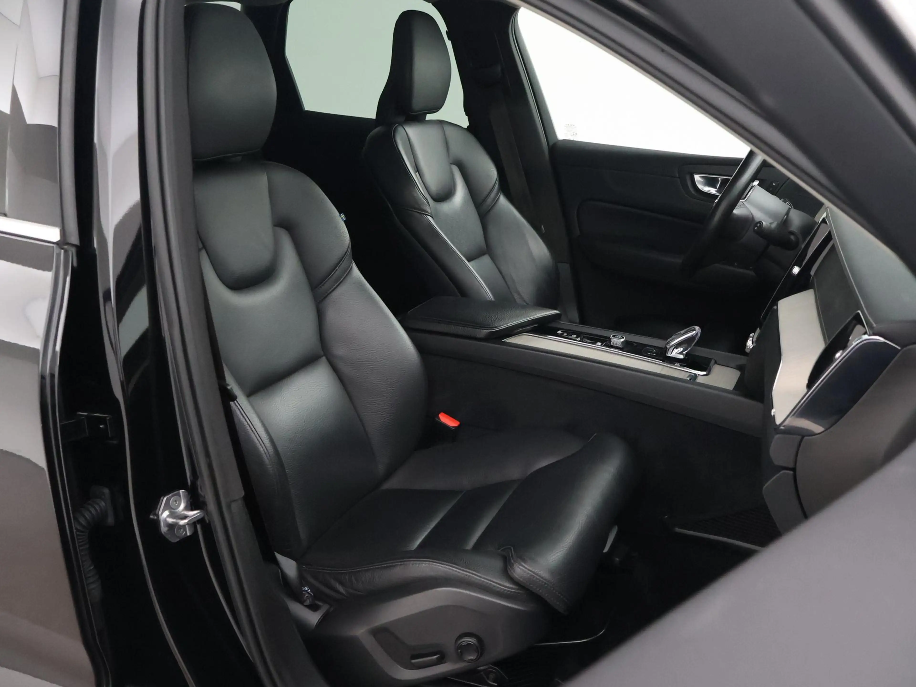 Volvo XC60 2.0 RECHARGE T8 390 PK AWD INSCRIPTION + LUCHTVERI — photo 8