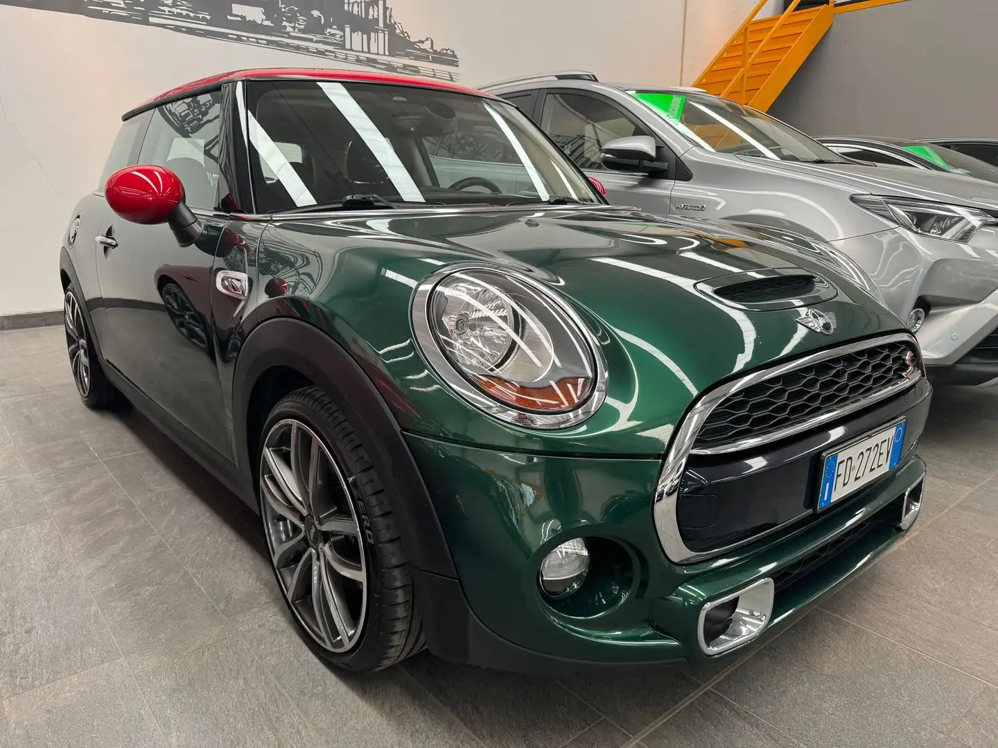MINI Cooper SD Mini IV F55-F56 20162.0 Business 3p Zielony - 1