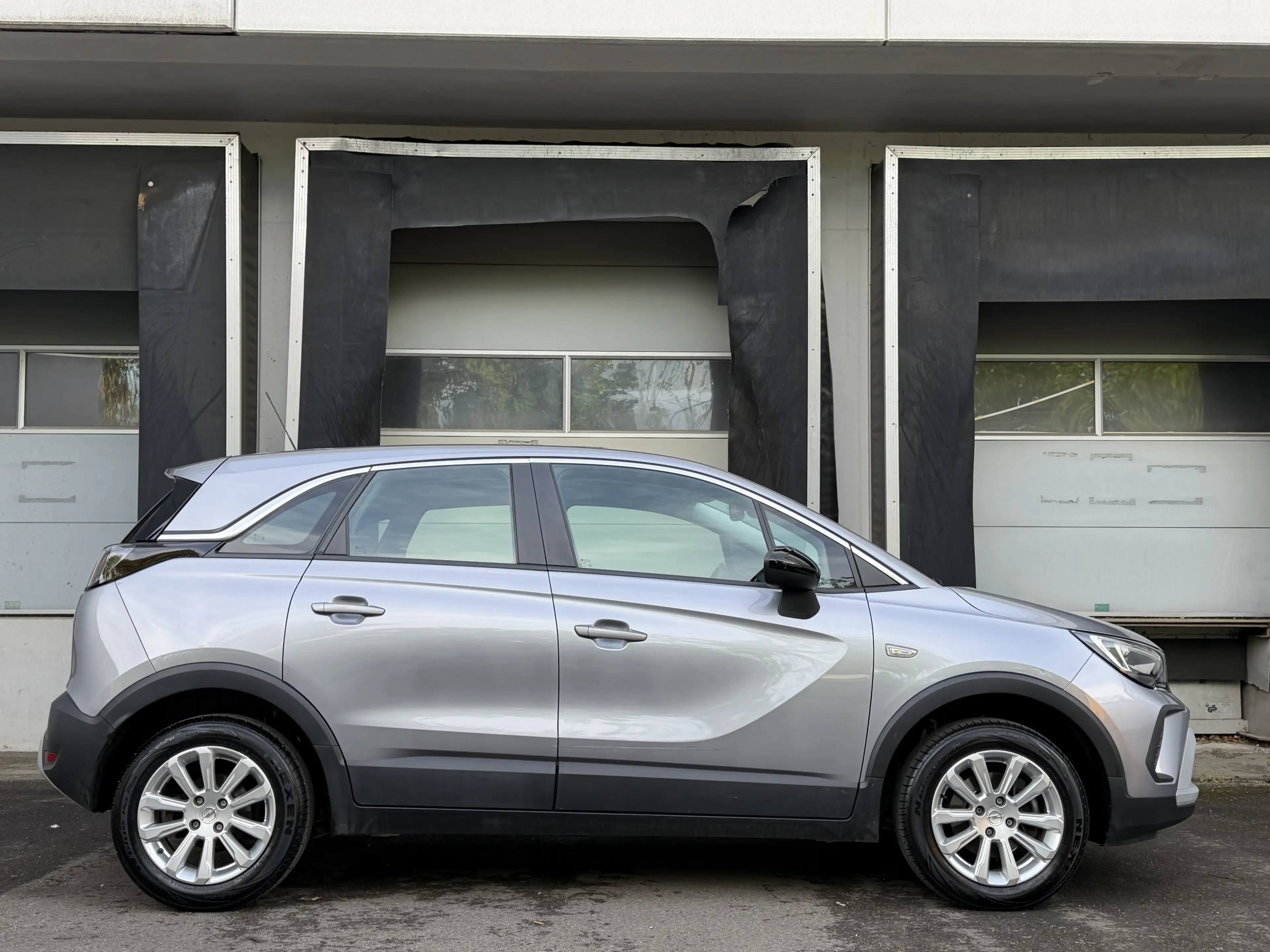 Opel Crossland Elegance LED Navi Sitzheizung Tempomat — photo 11