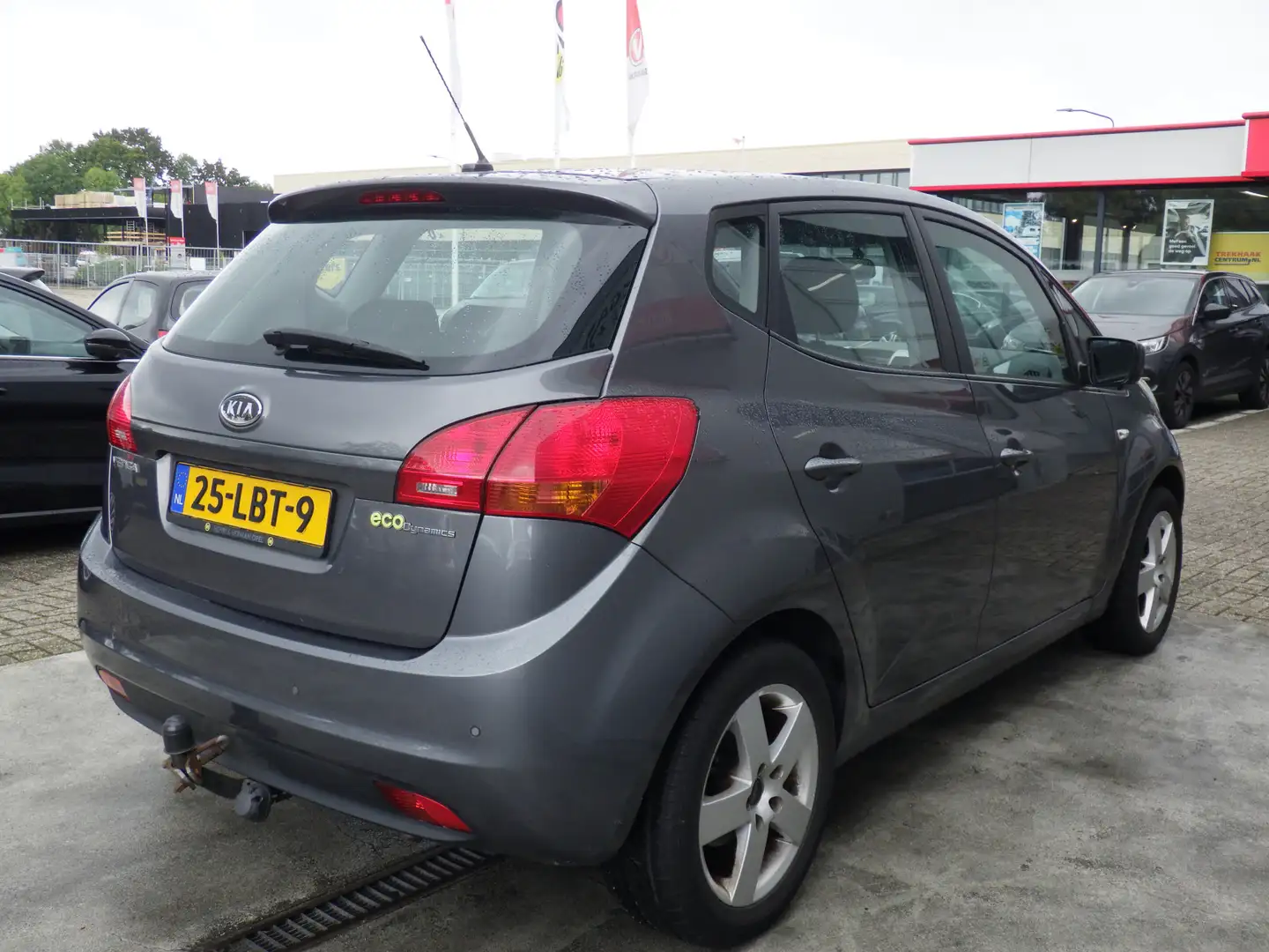 Kia Venga 1.4 CVVT X-tra Airco, Cruise, Trekhk, NL/NAP! Grijs - 2