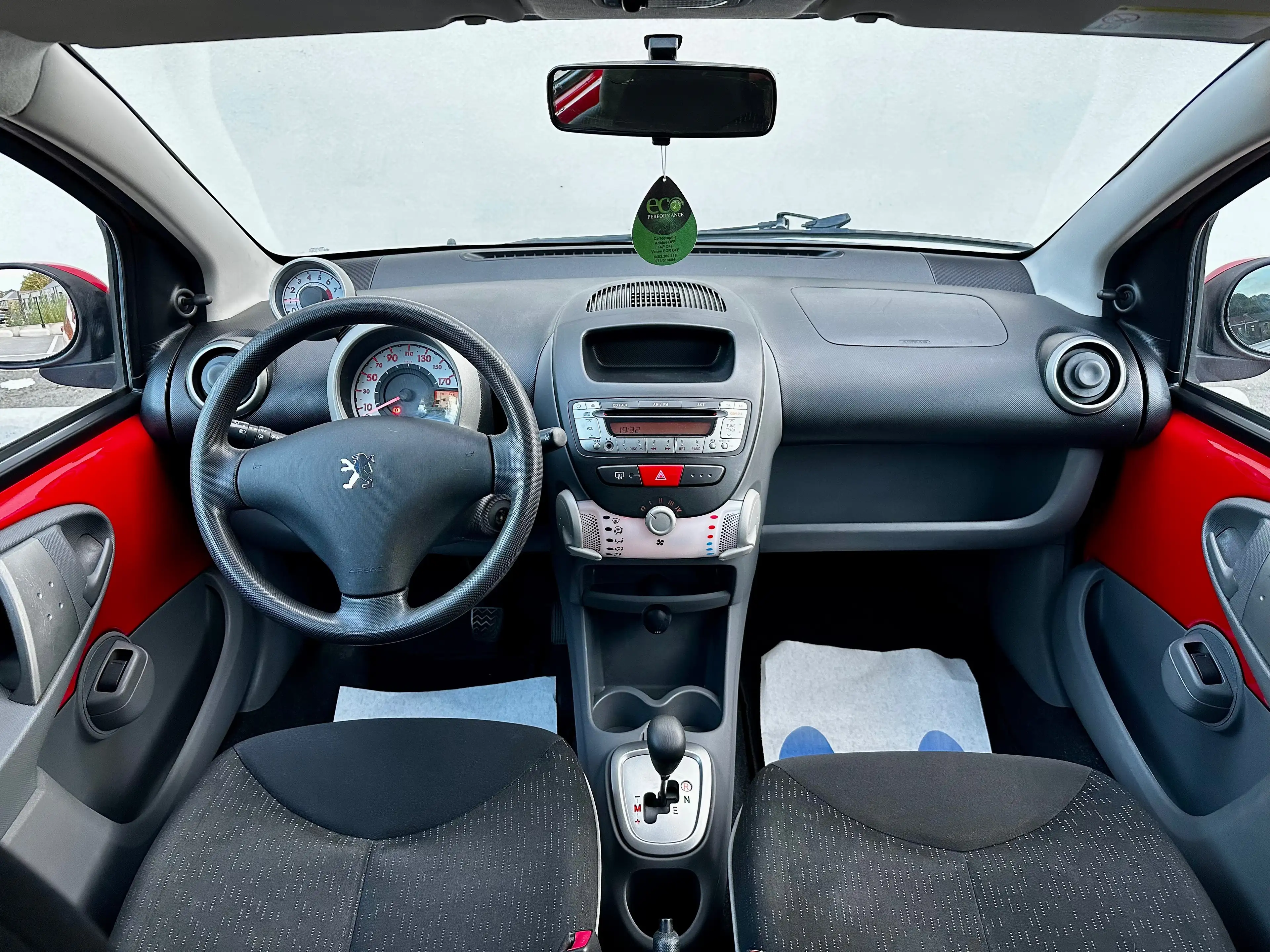 Peugeot 107 Peugeot 107 1.0 Automatique*51.578 km – *GARANTIE 12 MOIS — photo 10