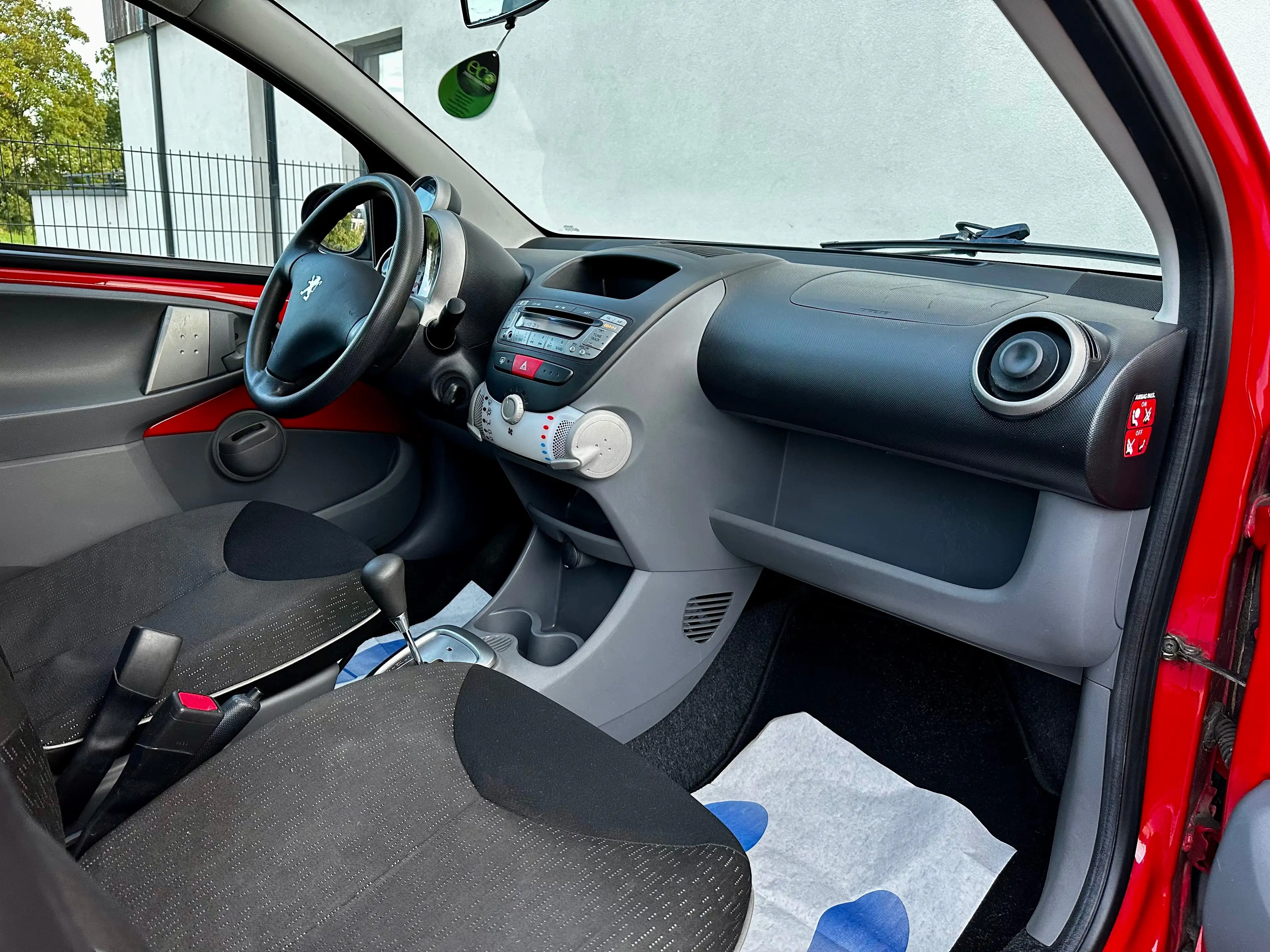 Peugeot 107 Peugeot 107 1.0 Automatique*51.578 km – *GARANTIE 12 MOIS — photo 12