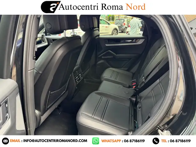 Porsche Cayenne view 14