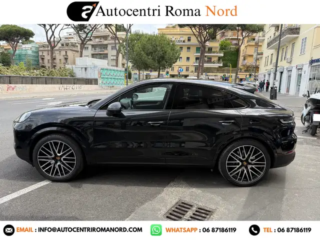 Porsche Cayenne view 3