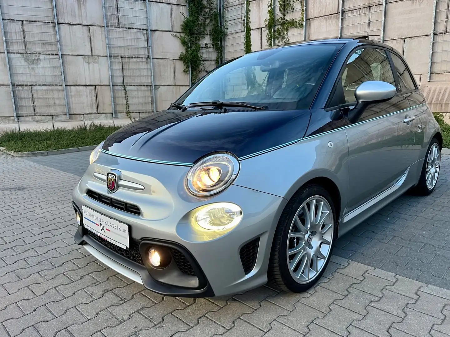 Abarth 695 695 Rivale 175th Anniversary Ultra Limited Edition Blau - 2
