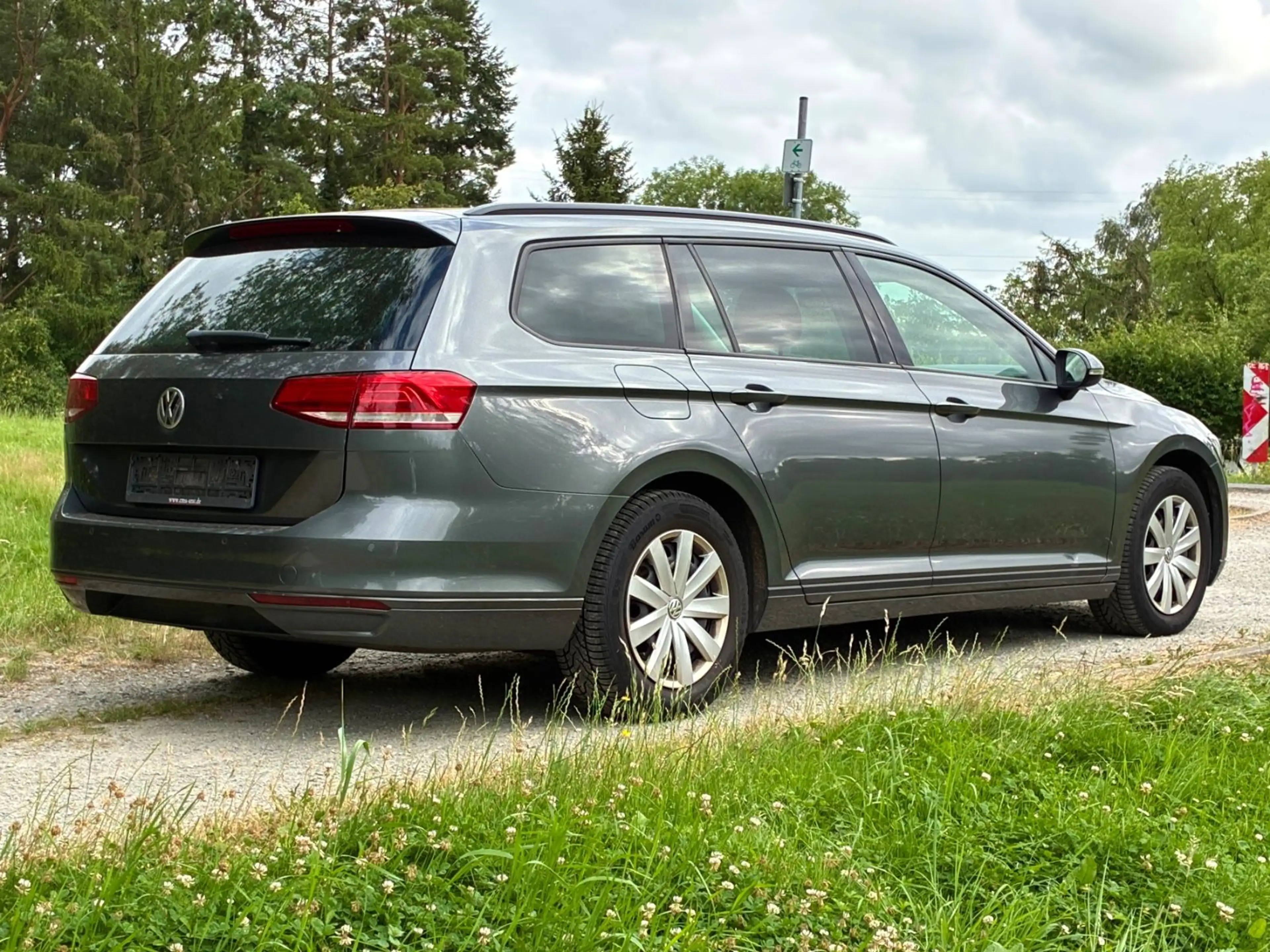Volkswagen Passat Variant 1.6l TDI Tüv=Neu! 2.Hand! AHK! — photo 6
