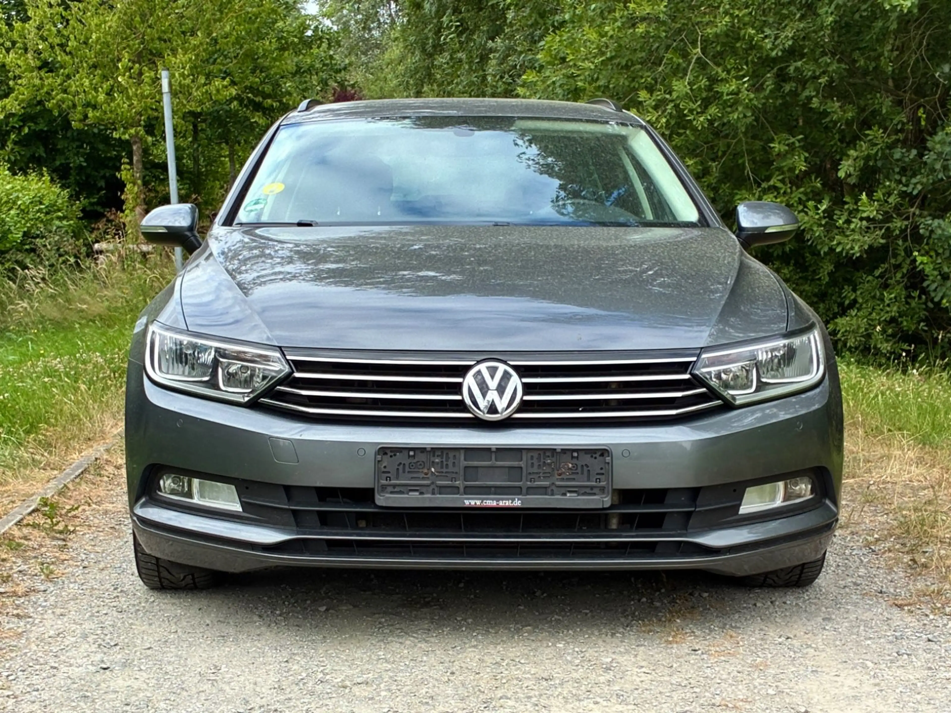 Volkswagen Passat Variant 1.6l TDI Tüv=Neu! 2.Hand! AHK! — photo 2