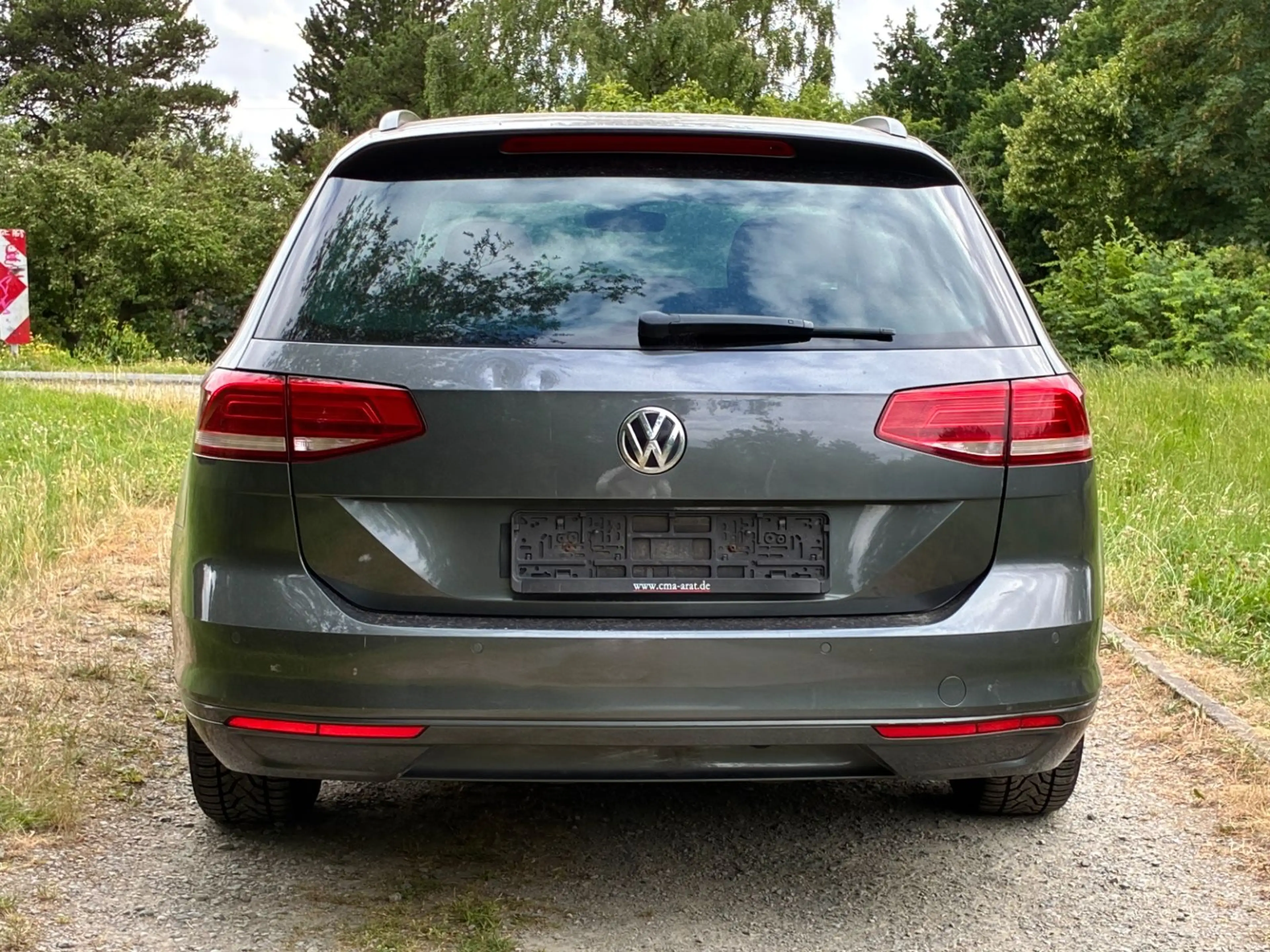 Volkswagen Passat Variant 1.6l TDI Tüv=Neu! 2.Hand! AHK! — photo 5