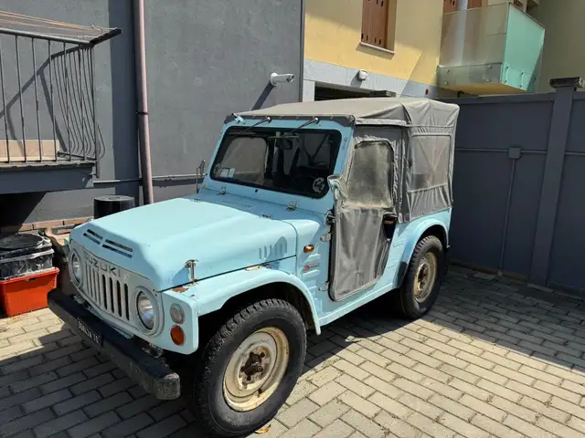 Suzuki LJ 80 MOTORE OK . Carrozzeria da restaurare