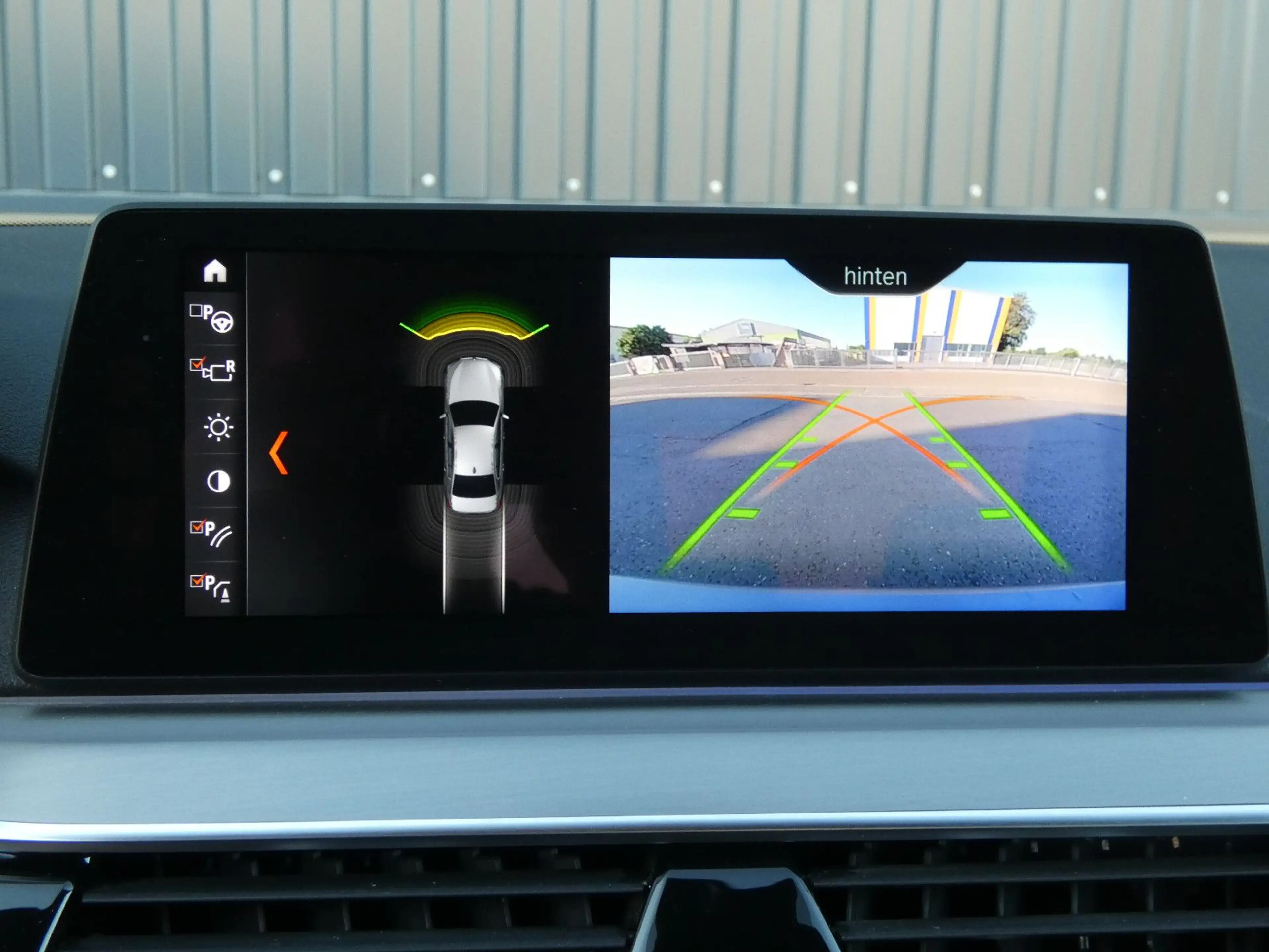 BMW 550 i xDrive A.LED Komfortsitze STHZG Sitzklima — photo 10