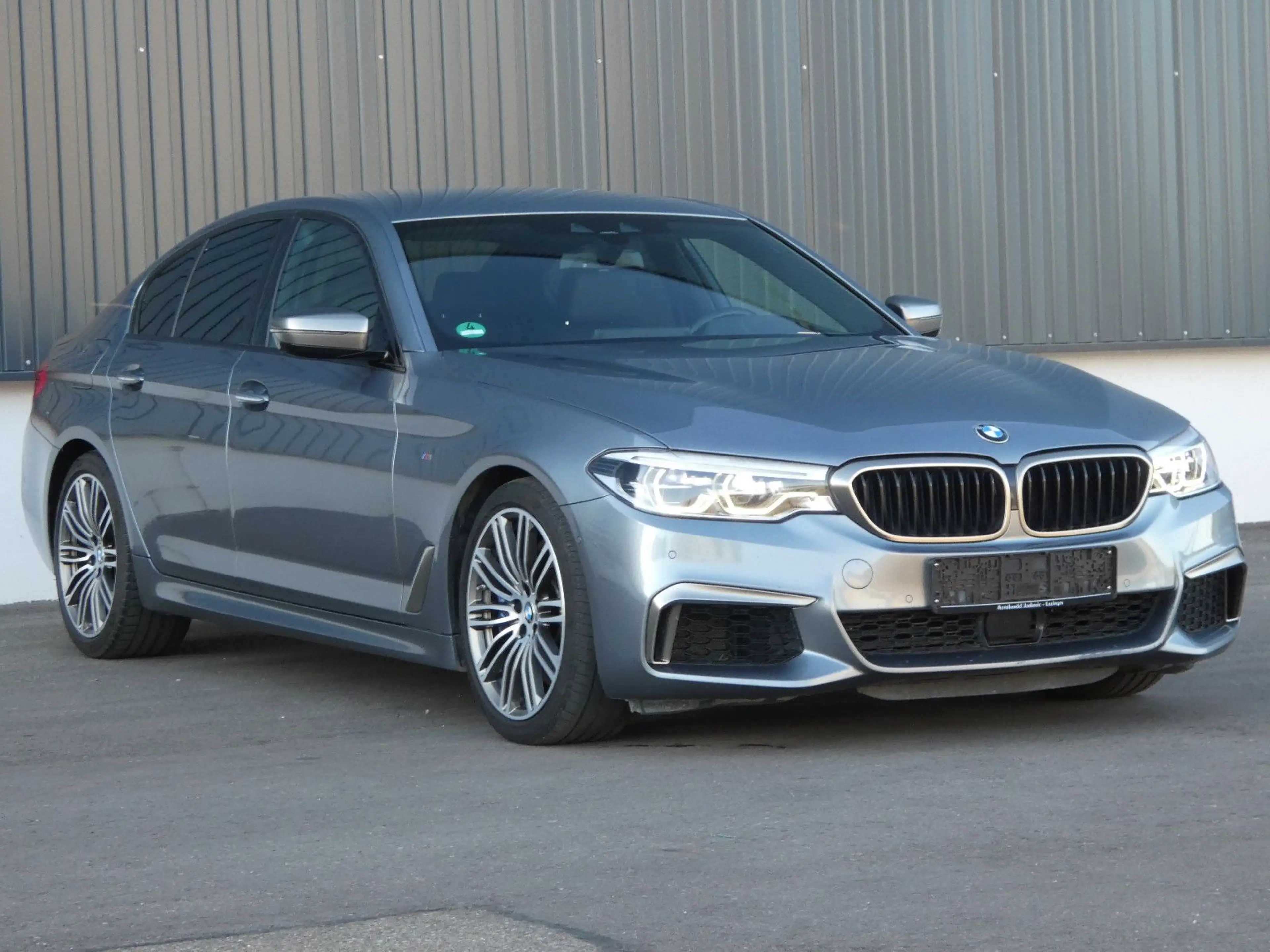 BMW 550 i xDrive A.LED Komfortsitze STHZG Sitzklima — photo 24