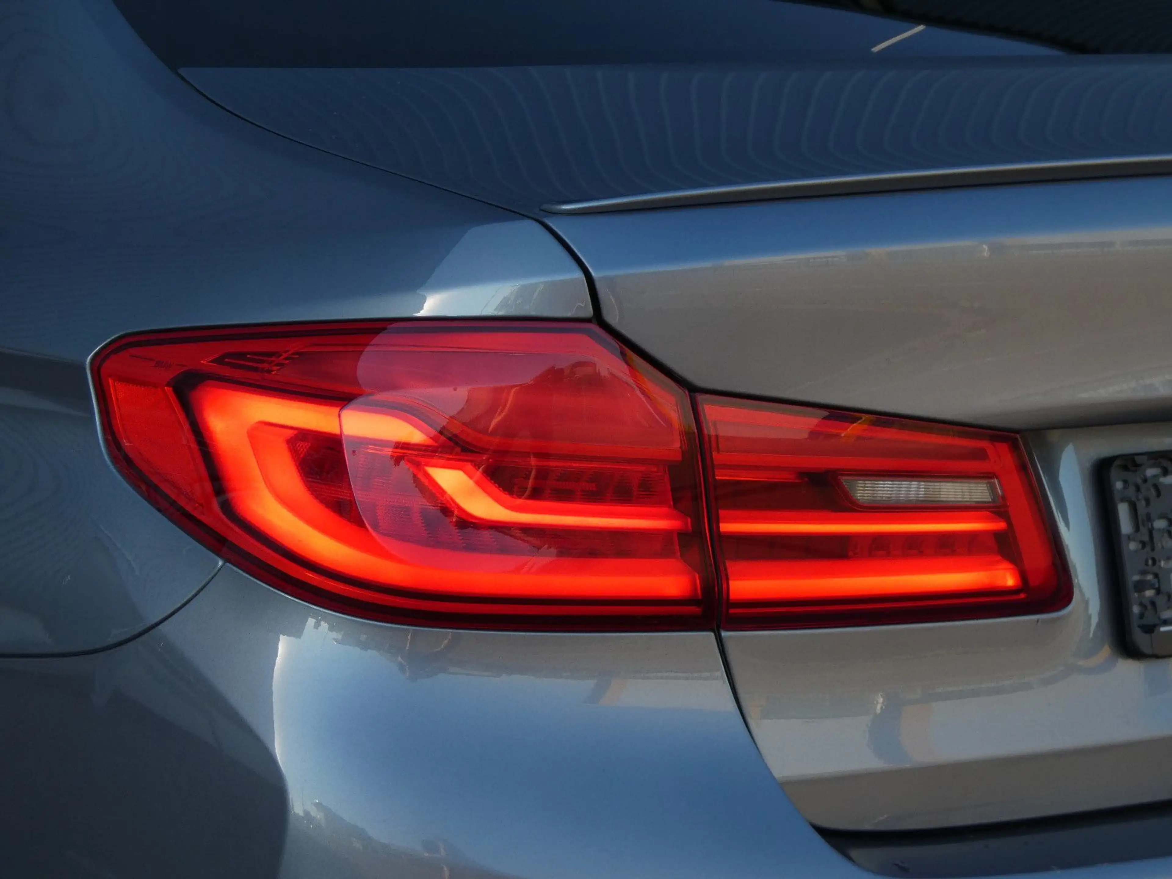 BMW 550 i xDrive A.LED Komfortsitze STHZG Sitzklima — photo 29