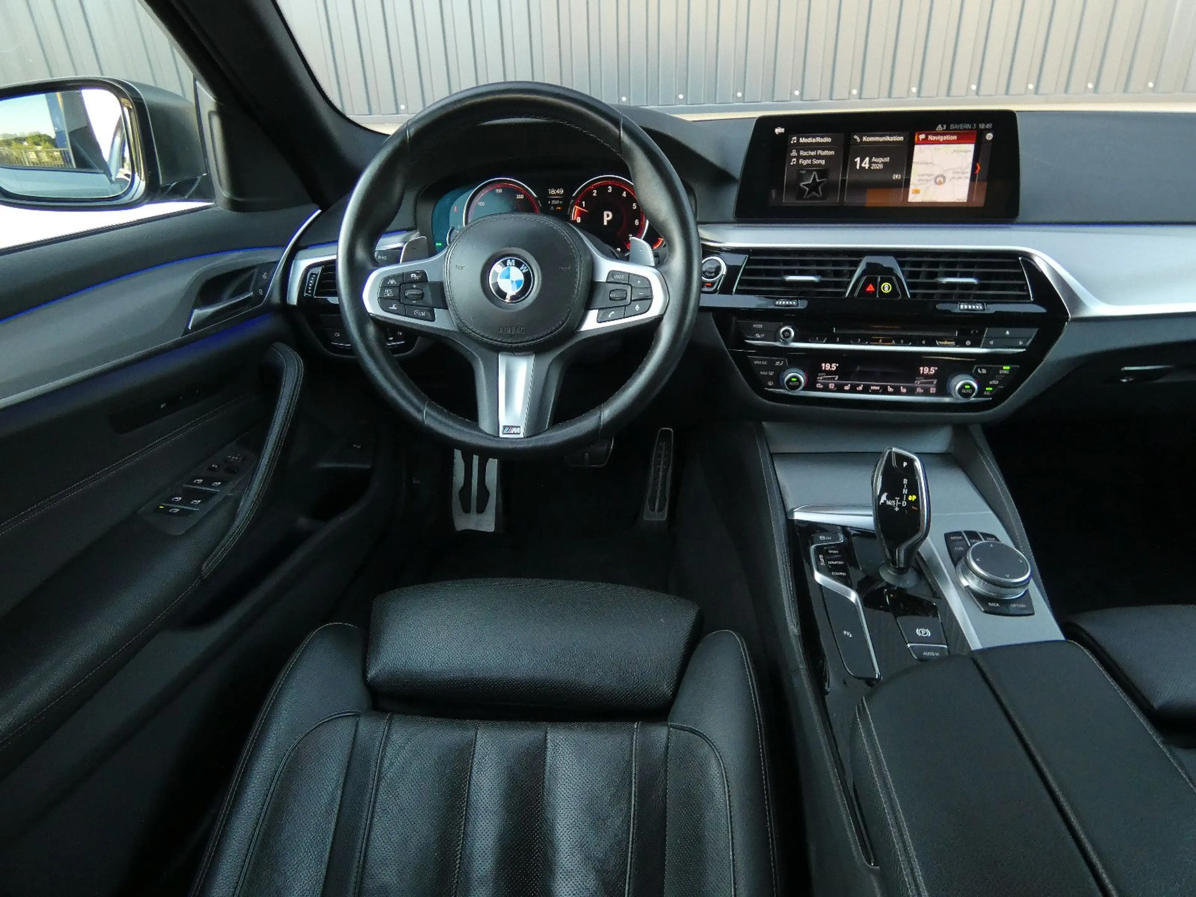 BMW 550 i xDrive A.LED Komfortsitze STHZG Sitzklima — photo 4