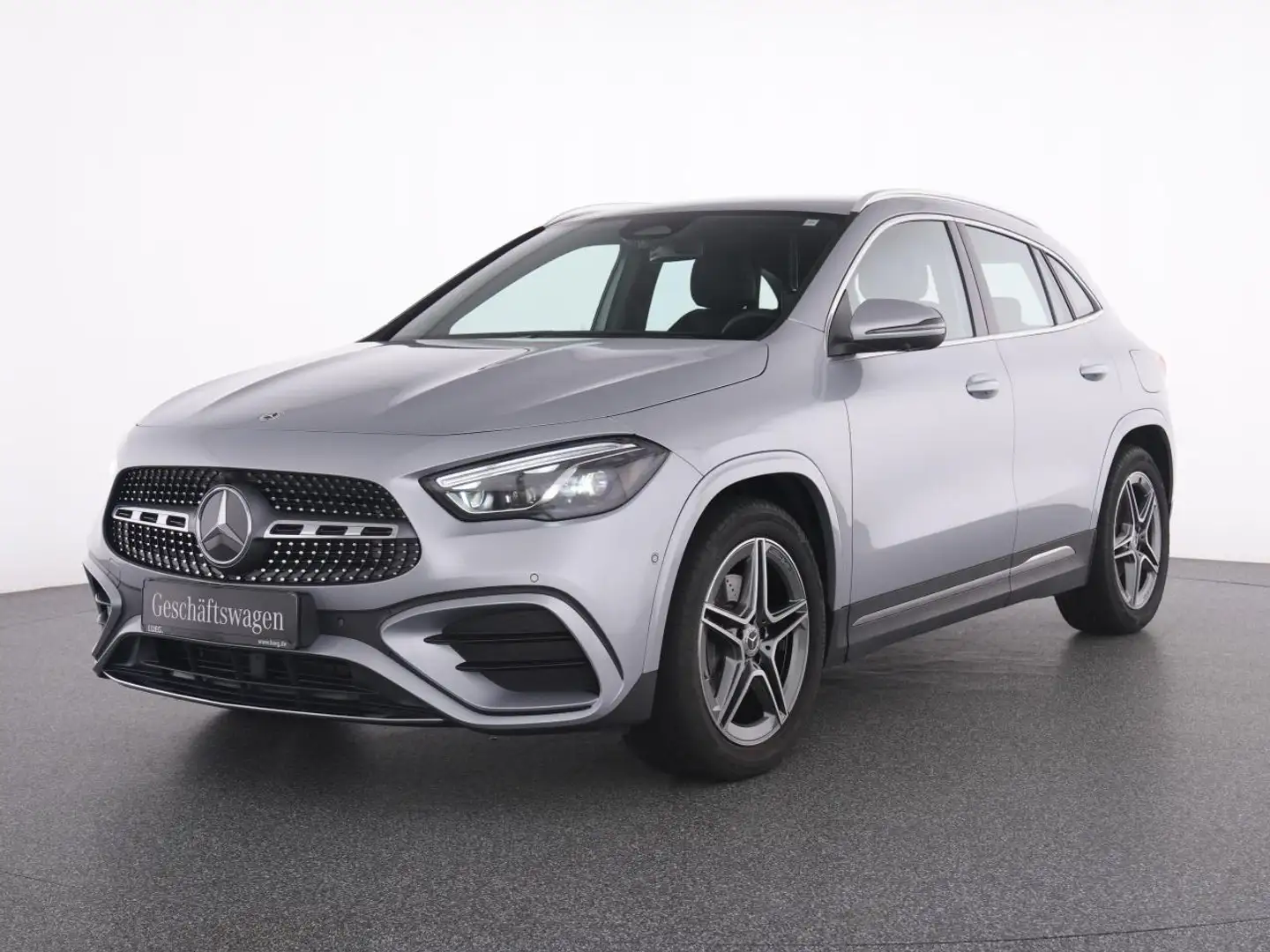 Mercedes-Benz GLA 180 AMG+AHK+KEYLESS-GO+TOTW.+360°+MULTIBEAM+ Silber - 2