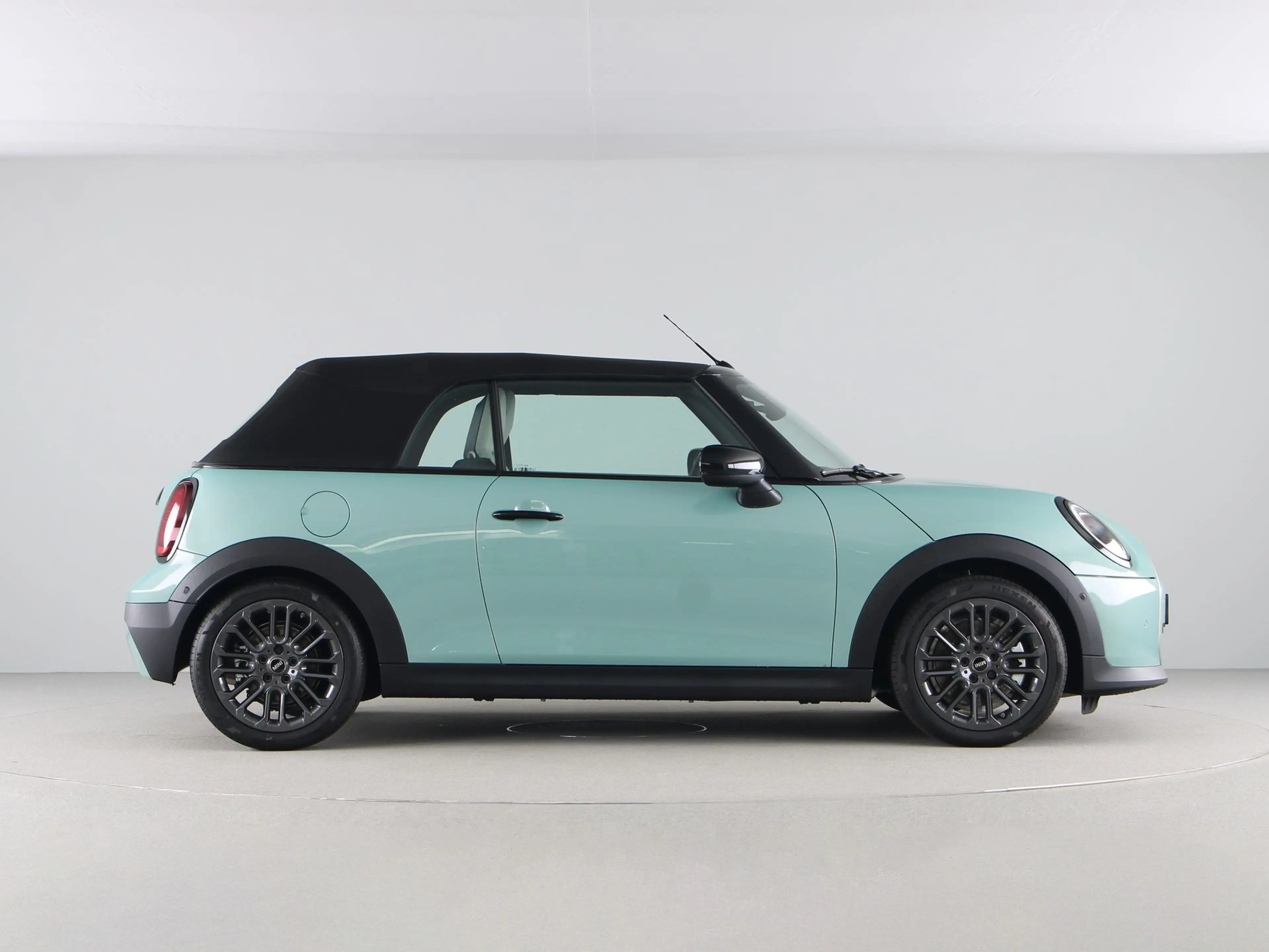 MINI Cooper C Cabrio Favoured Pakket M — photo 13