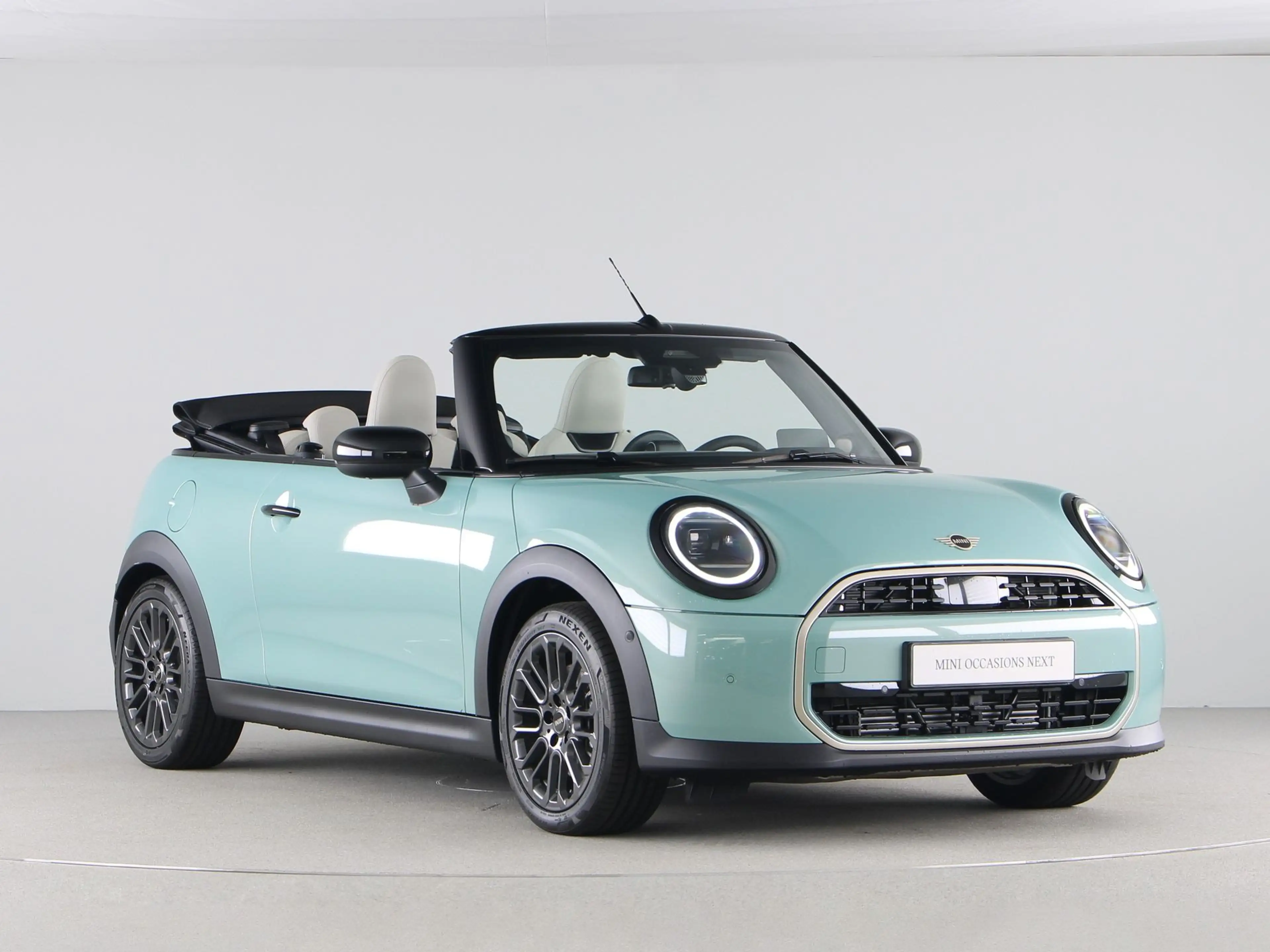 MINI Cooper C Cabrio Favoured Pakket M — photo 11