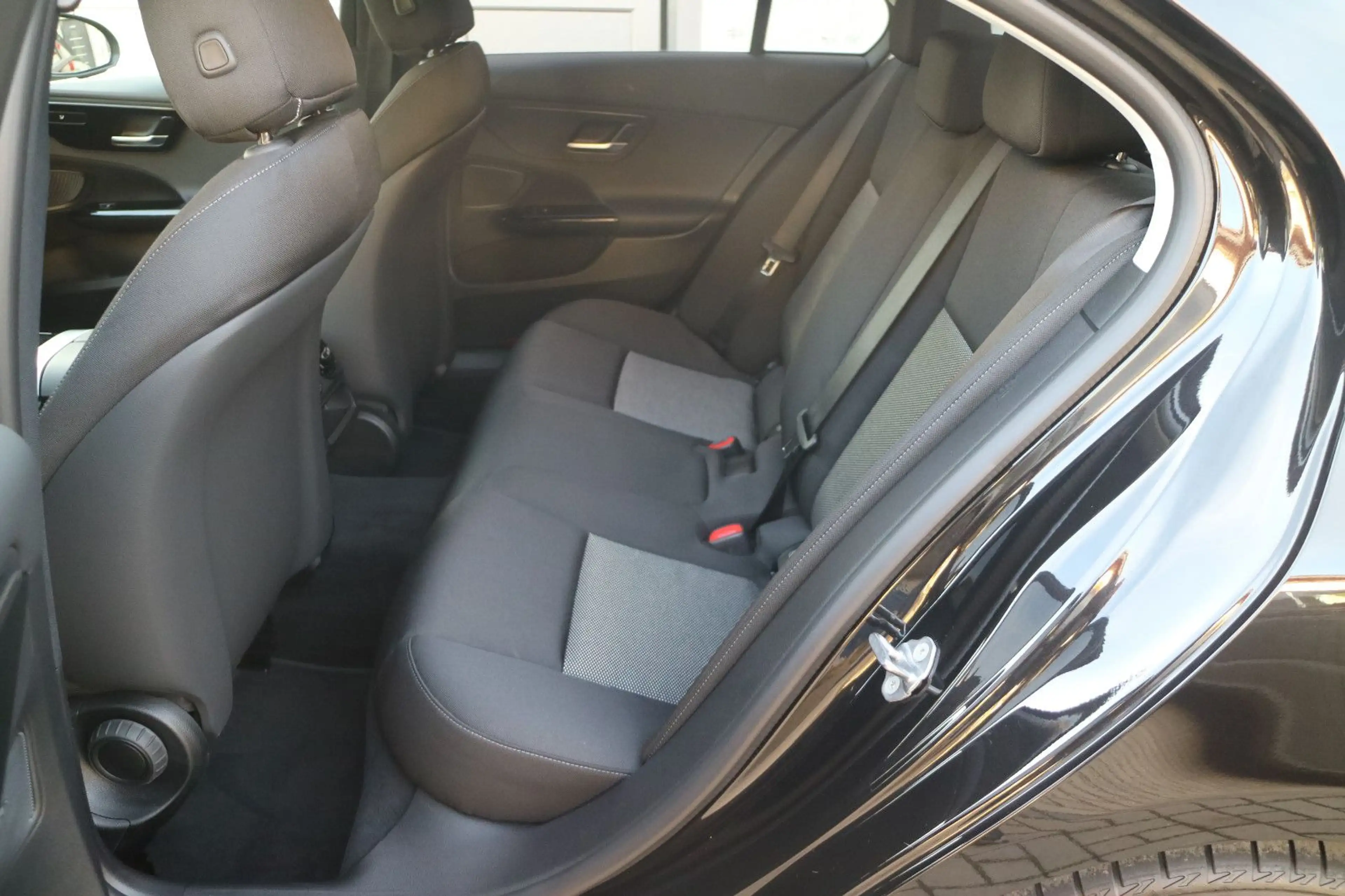 Mercedes-Benz C 220 MB- C 220 d 4Matic- Standhzg.-Kamera-DAB-ACC — photo 11
