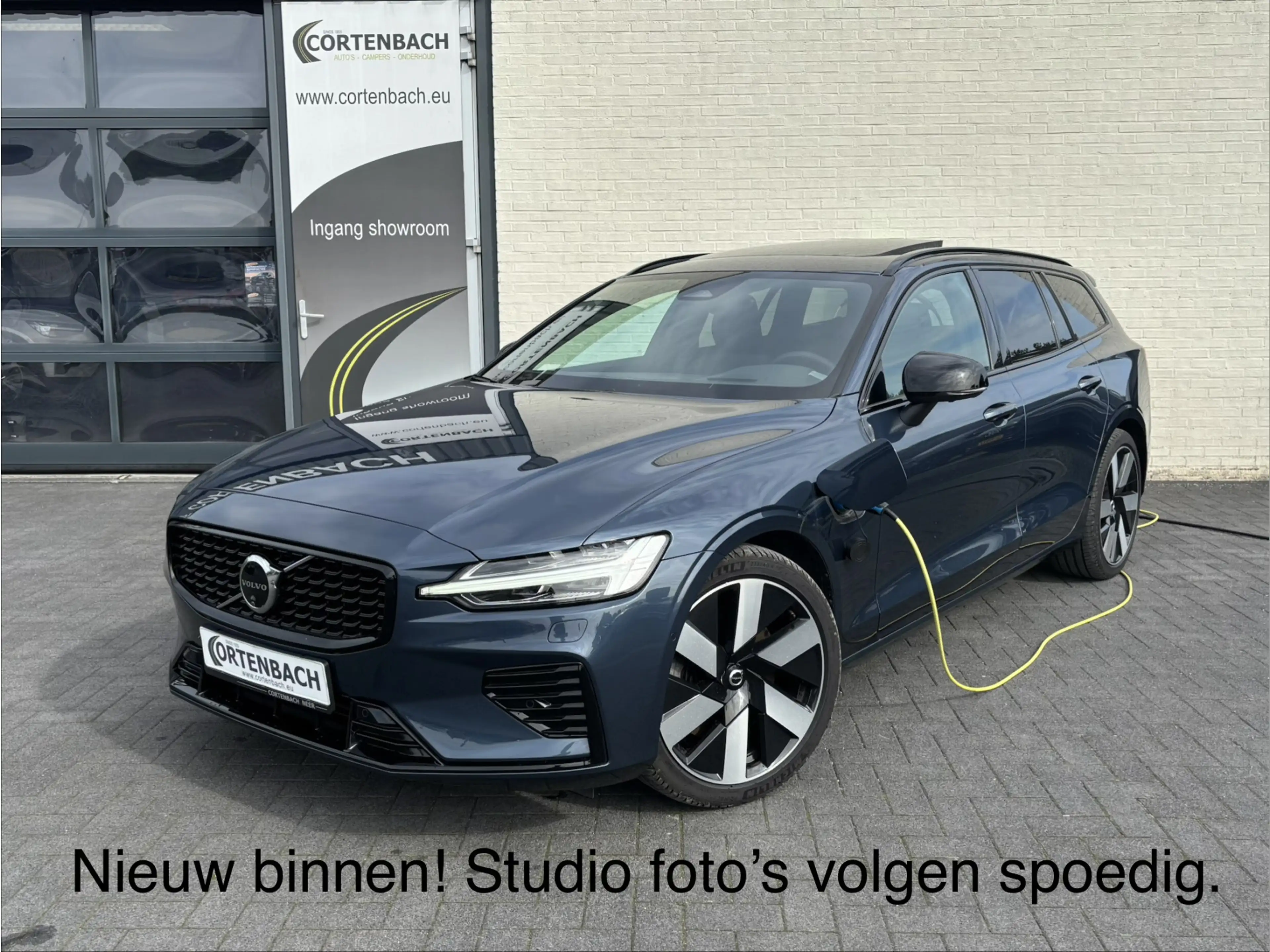 Volvo V60 2.0 T8 Plug-in hybrid AWD Ultra Dark | Panoramadak
