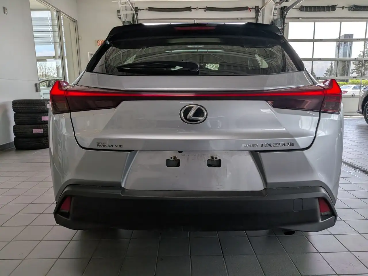 Lexus UX снимка Lexus UX