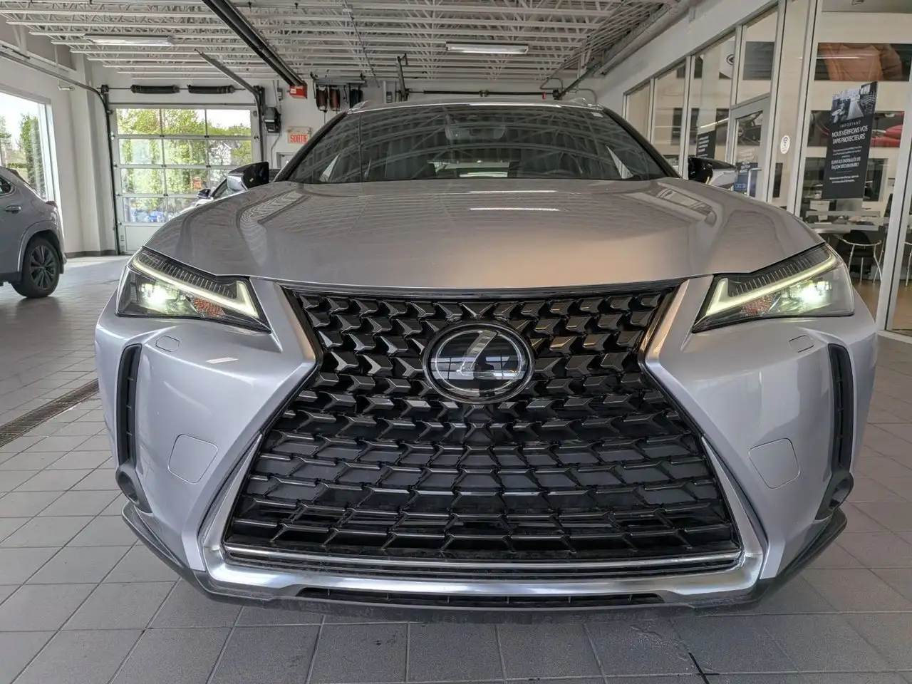 Lexus UX снимка Lexus UX