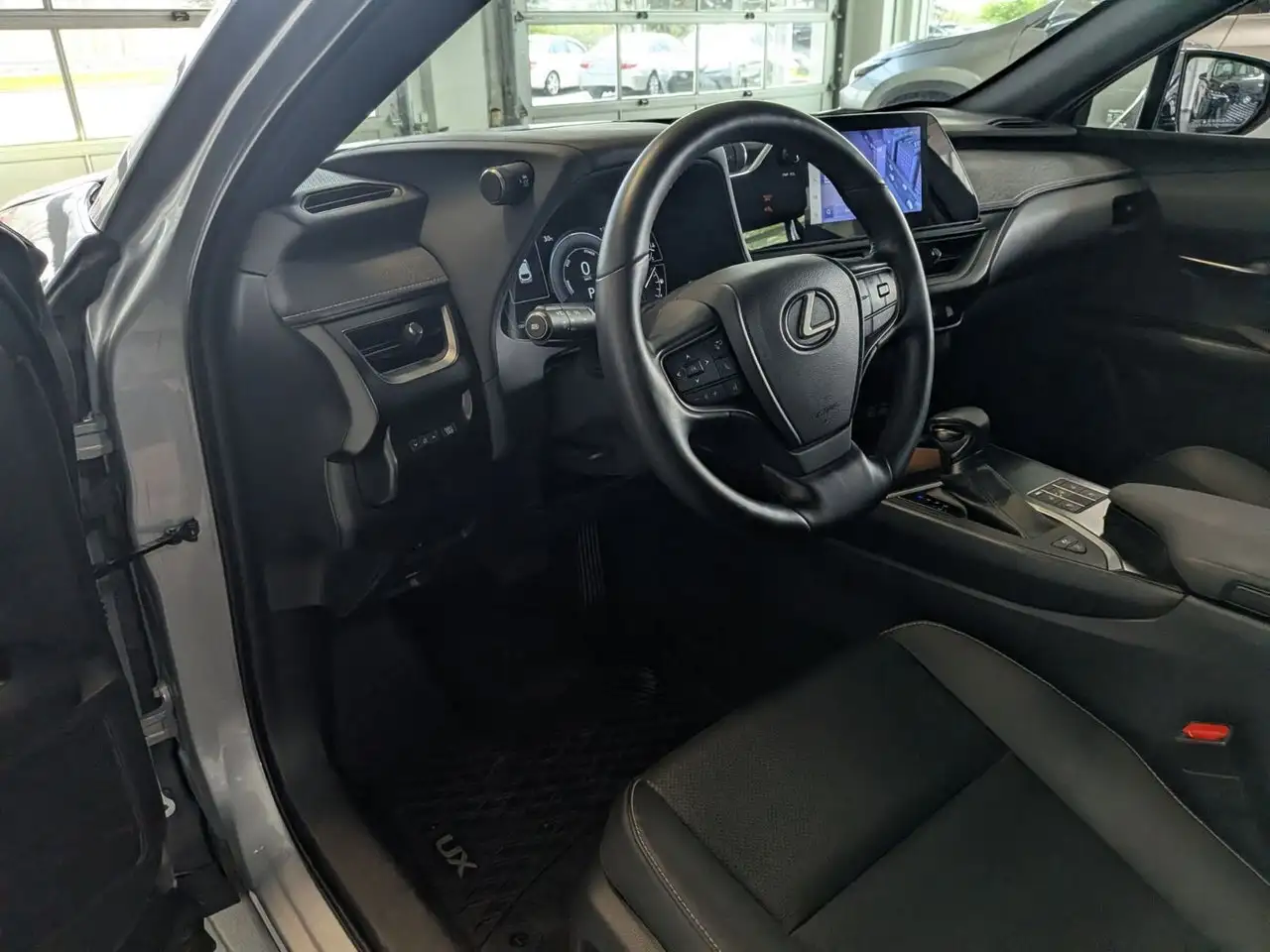 Lexus UX снимка Lexus UX