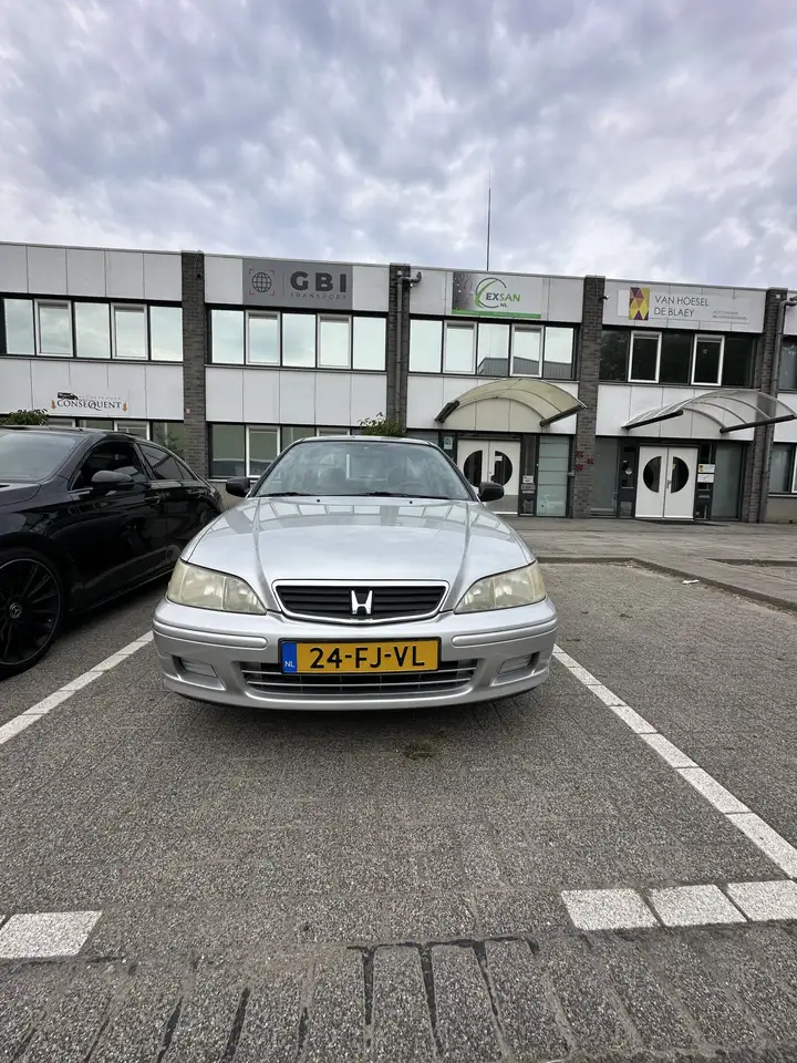 Honda Accord 1.8i S, foto 6